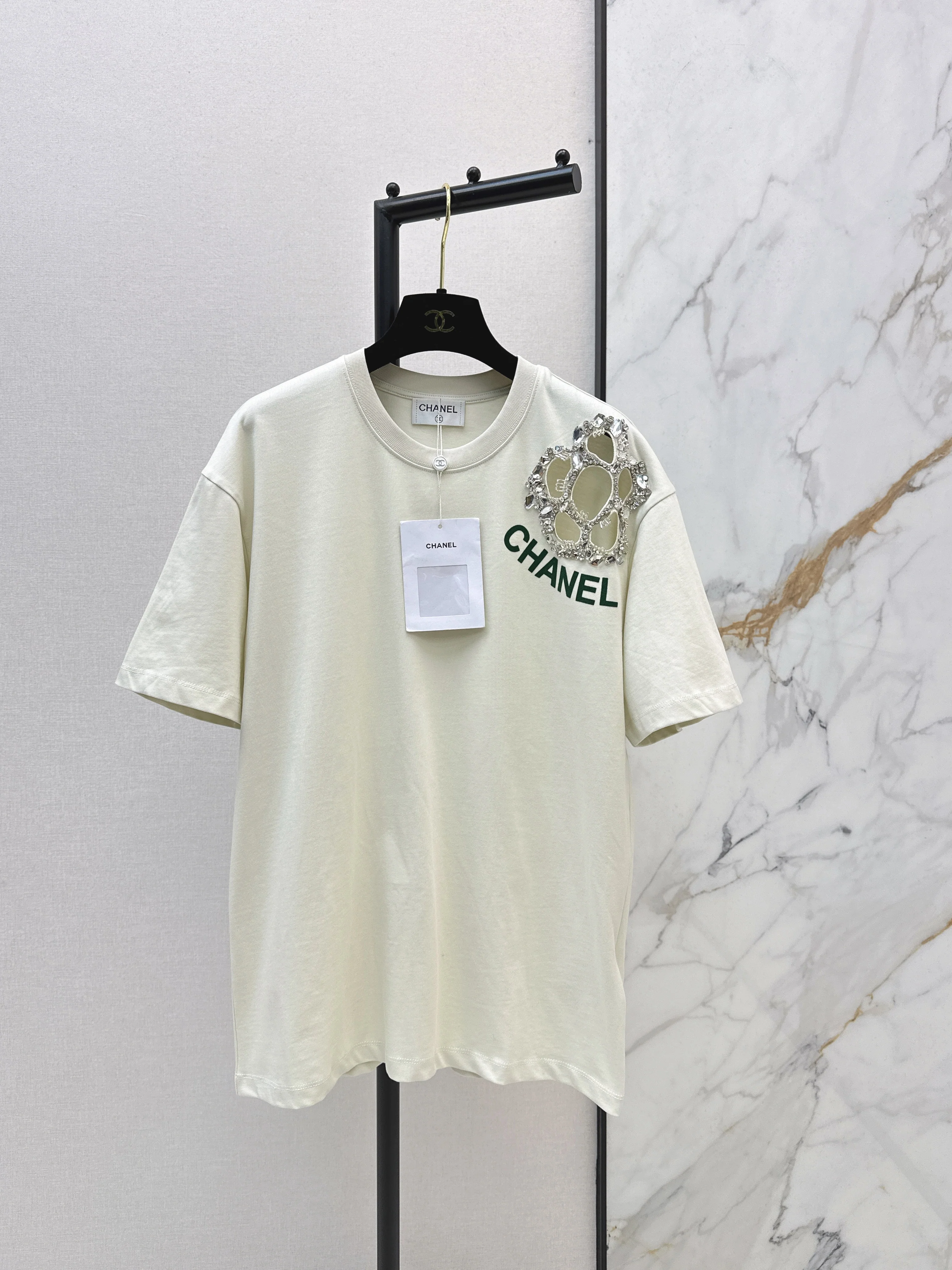 Chan NEW flower rhinestone t-shirts