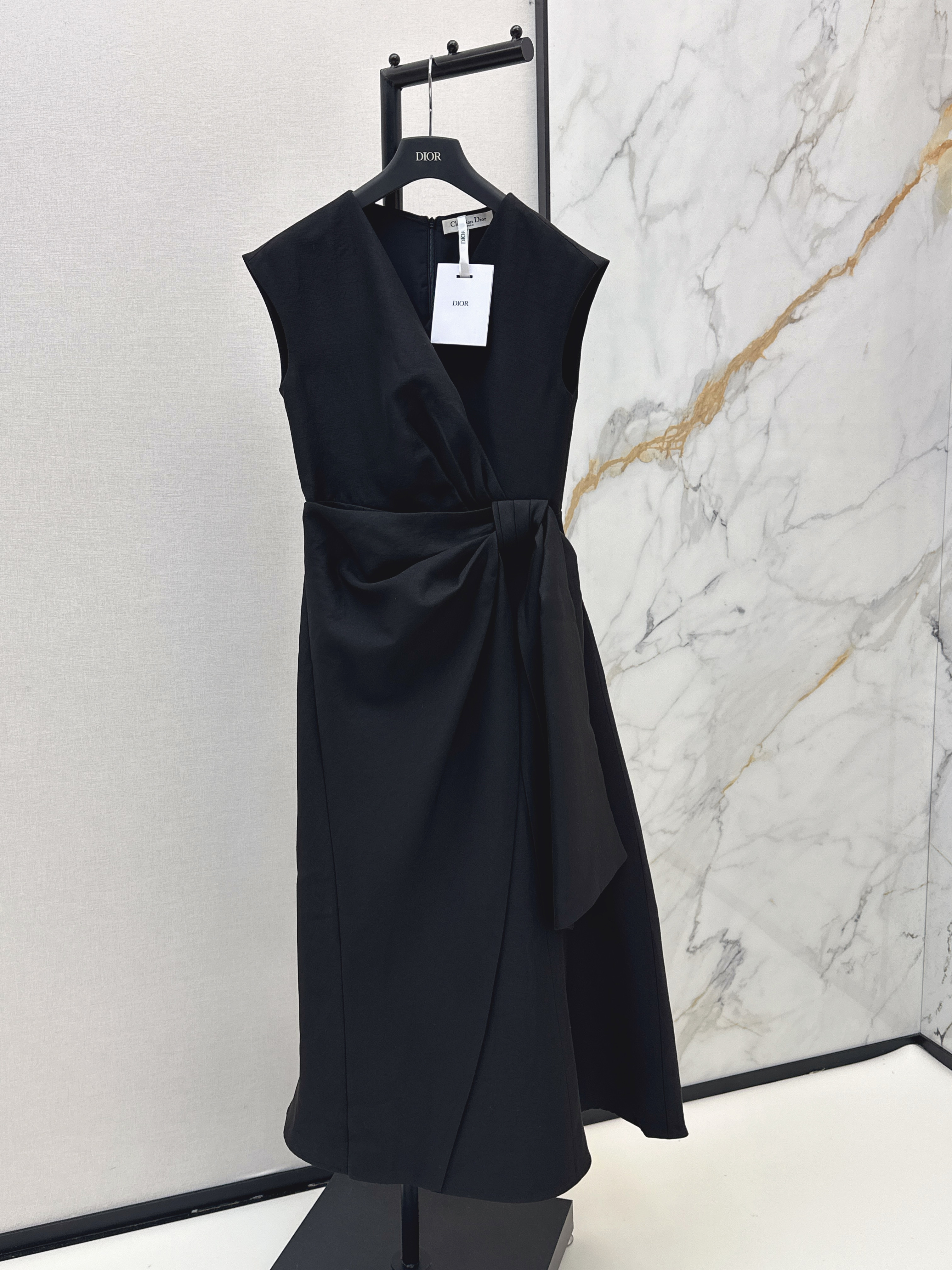 CD New Sleeveless dress