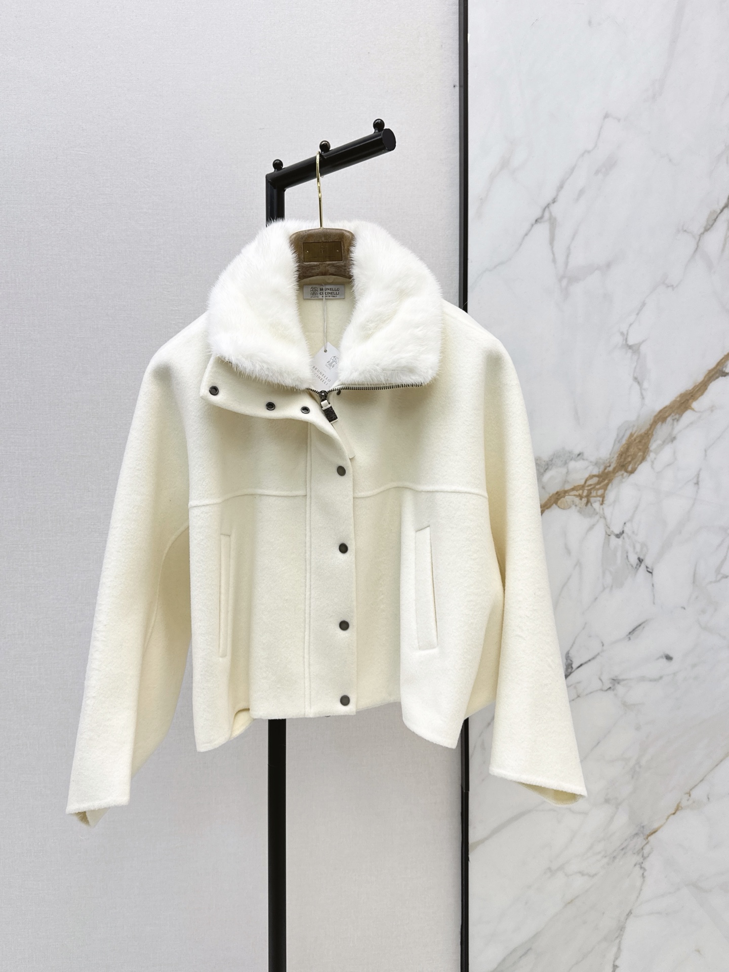 Brun New Mink Fur Collar Jacket