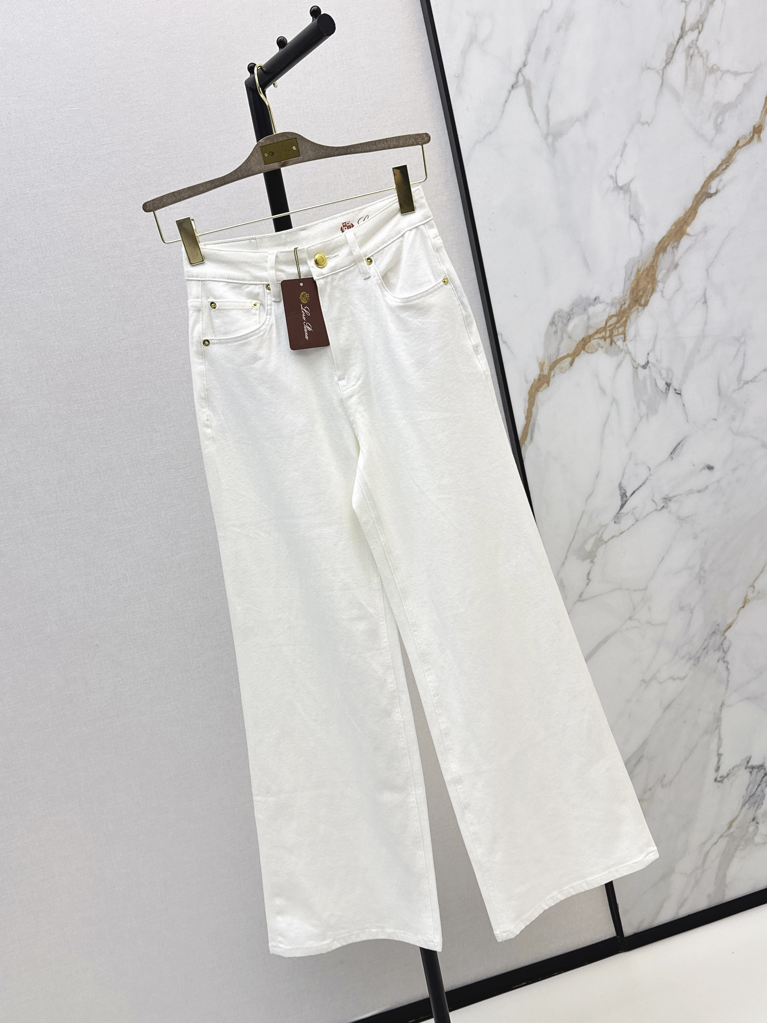 Loro New Straight-leg jeans