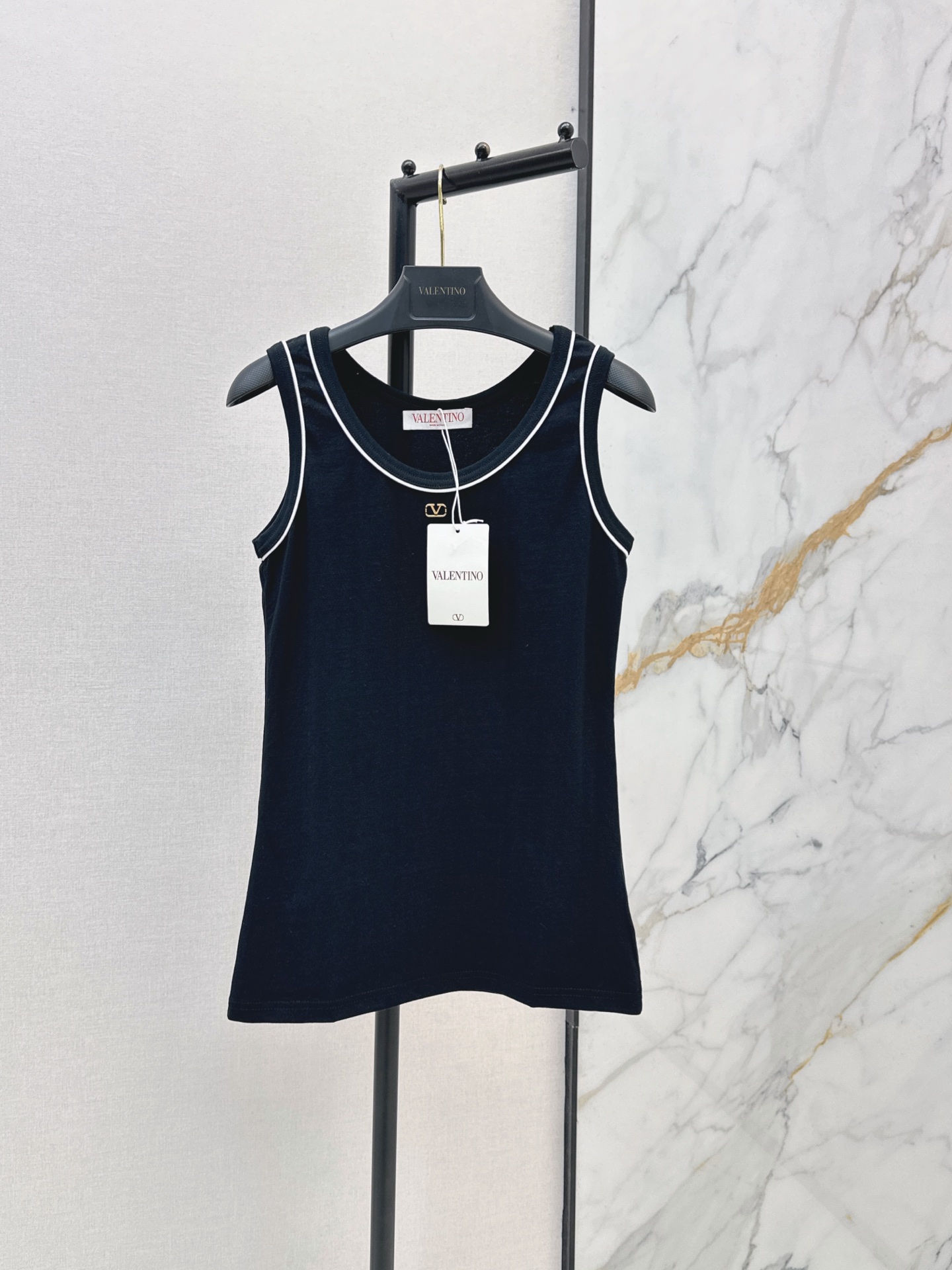 Val New Sleeveless top