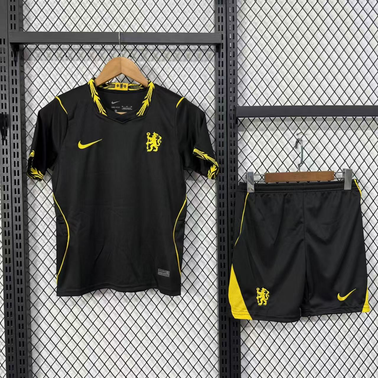 Chelsea Away Kids Suit 26/27
