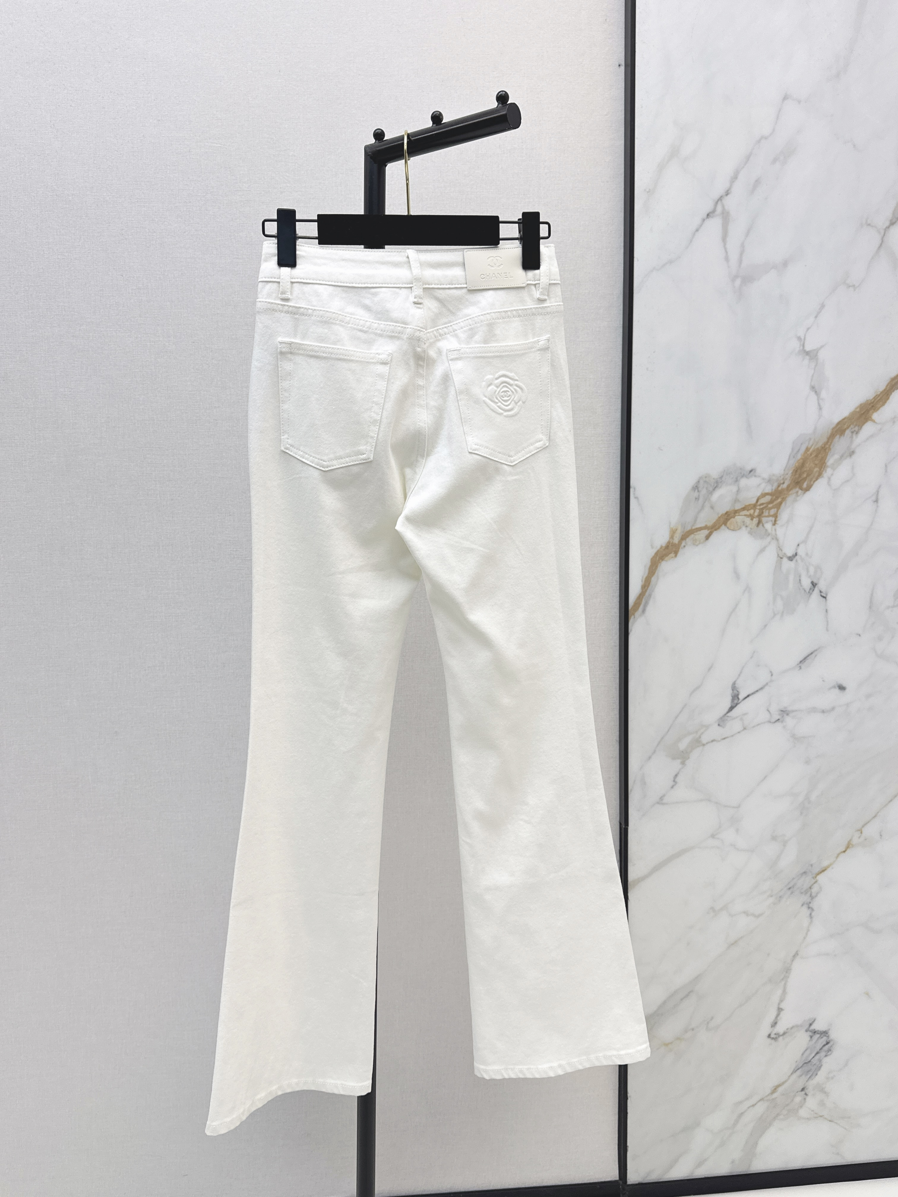 Chan New Slim-fit bootcut jeans