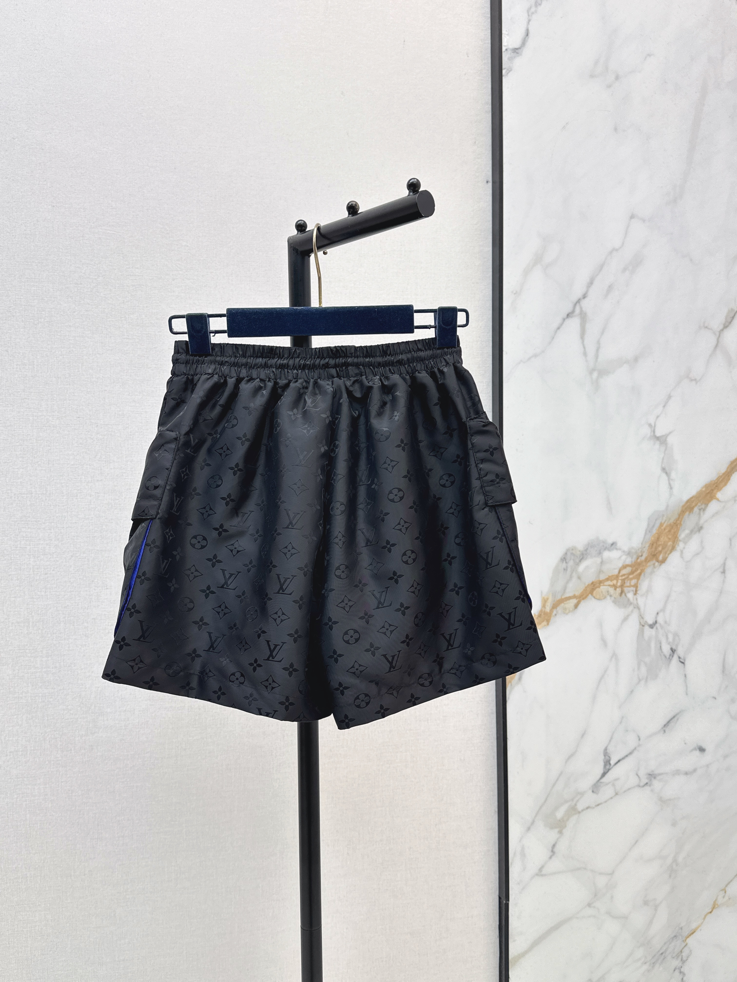 Louis New casual shorts