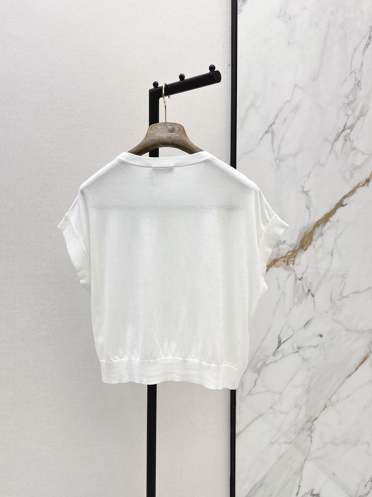 Brun New Sequined Embroidered Knitwear