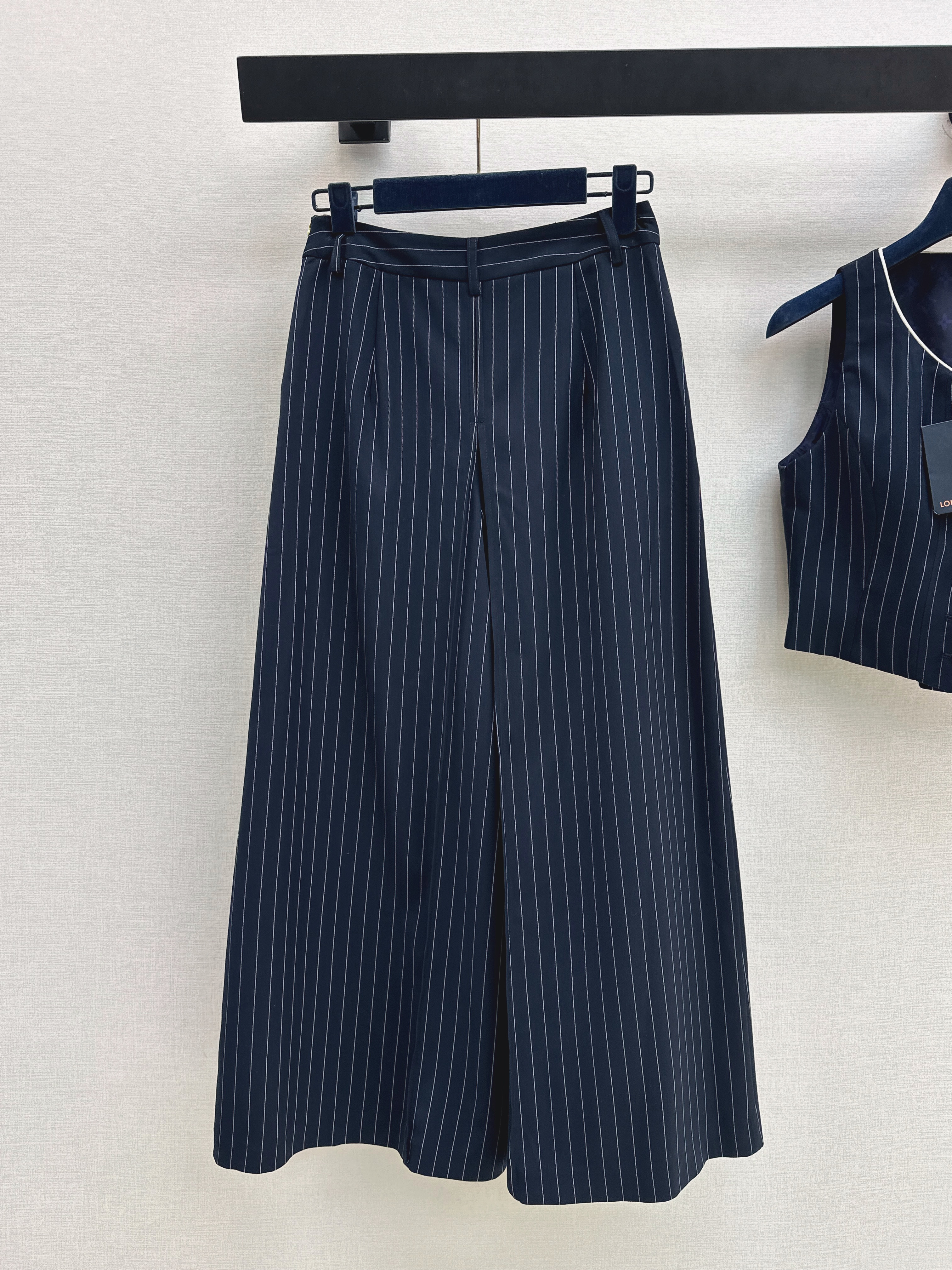 Louis New striped pants