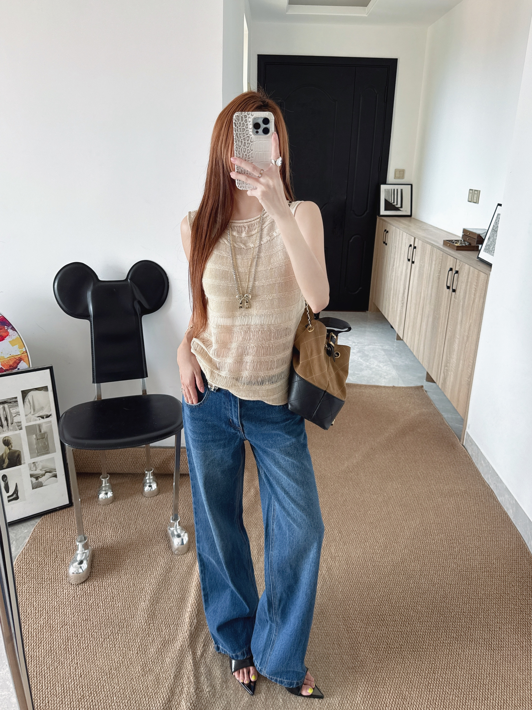 Brun New Sleeveless knit top