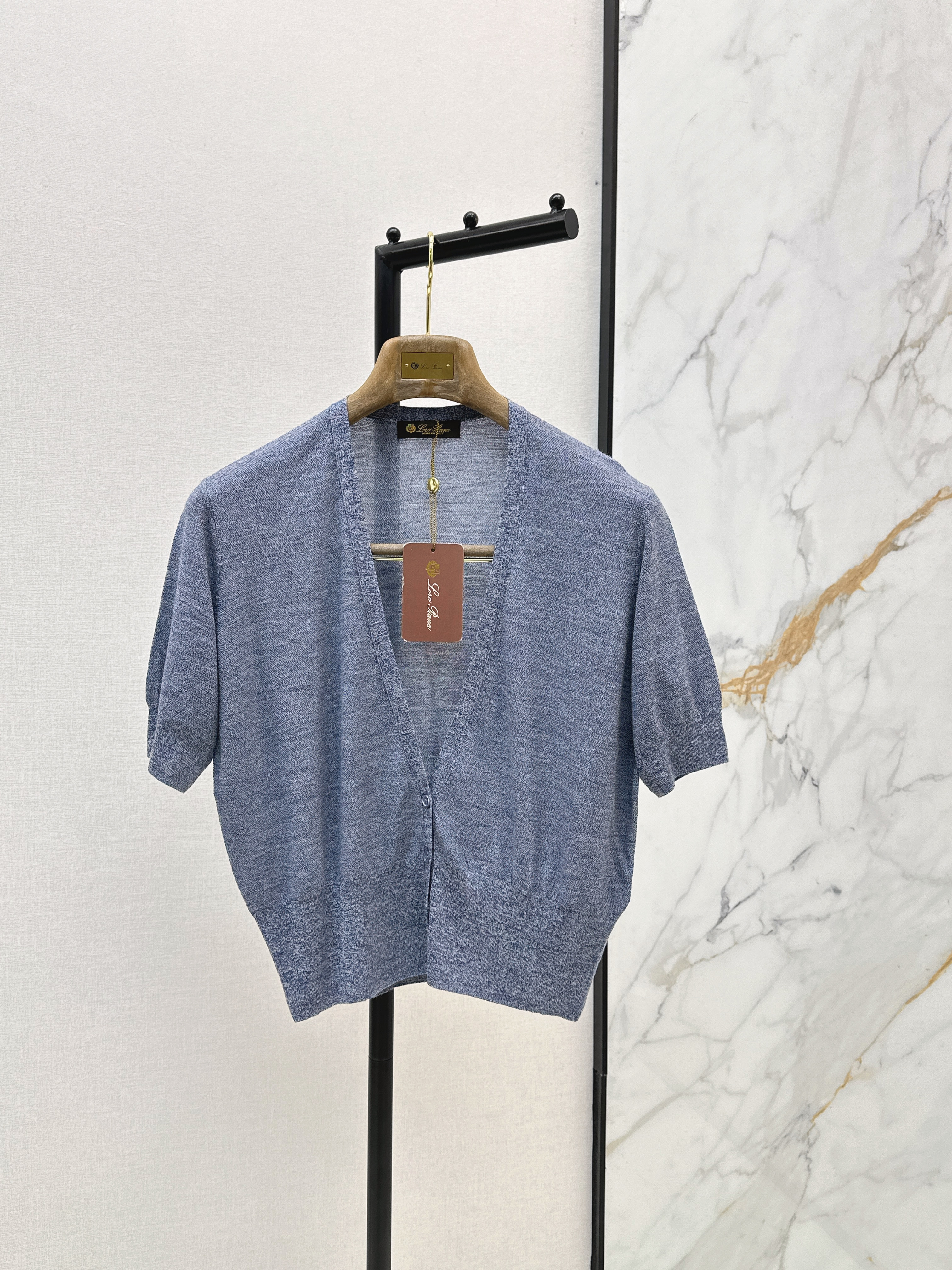 Loro New V-neck cardigan