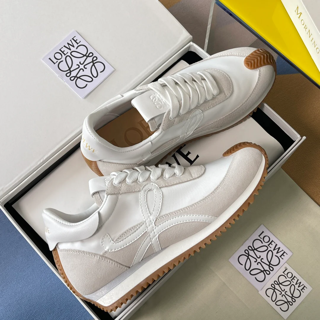 Loe New Sneakers