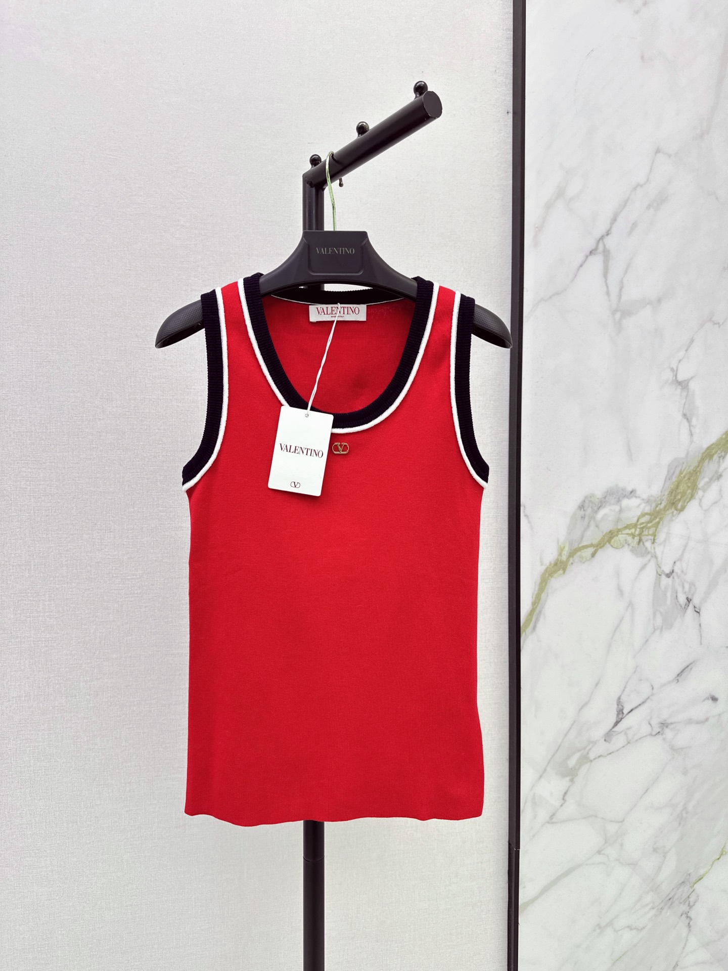 Val New knit vest