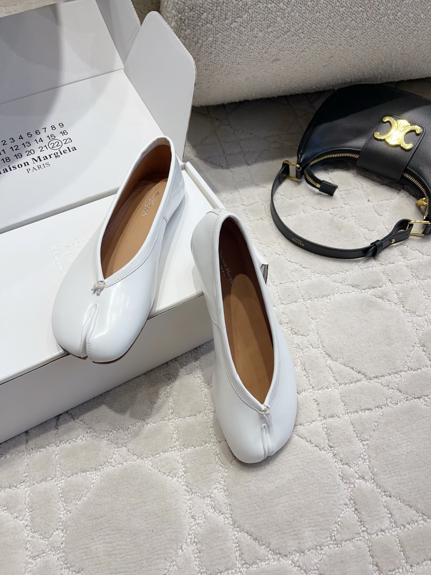Maison New Toe-separating ballet flats