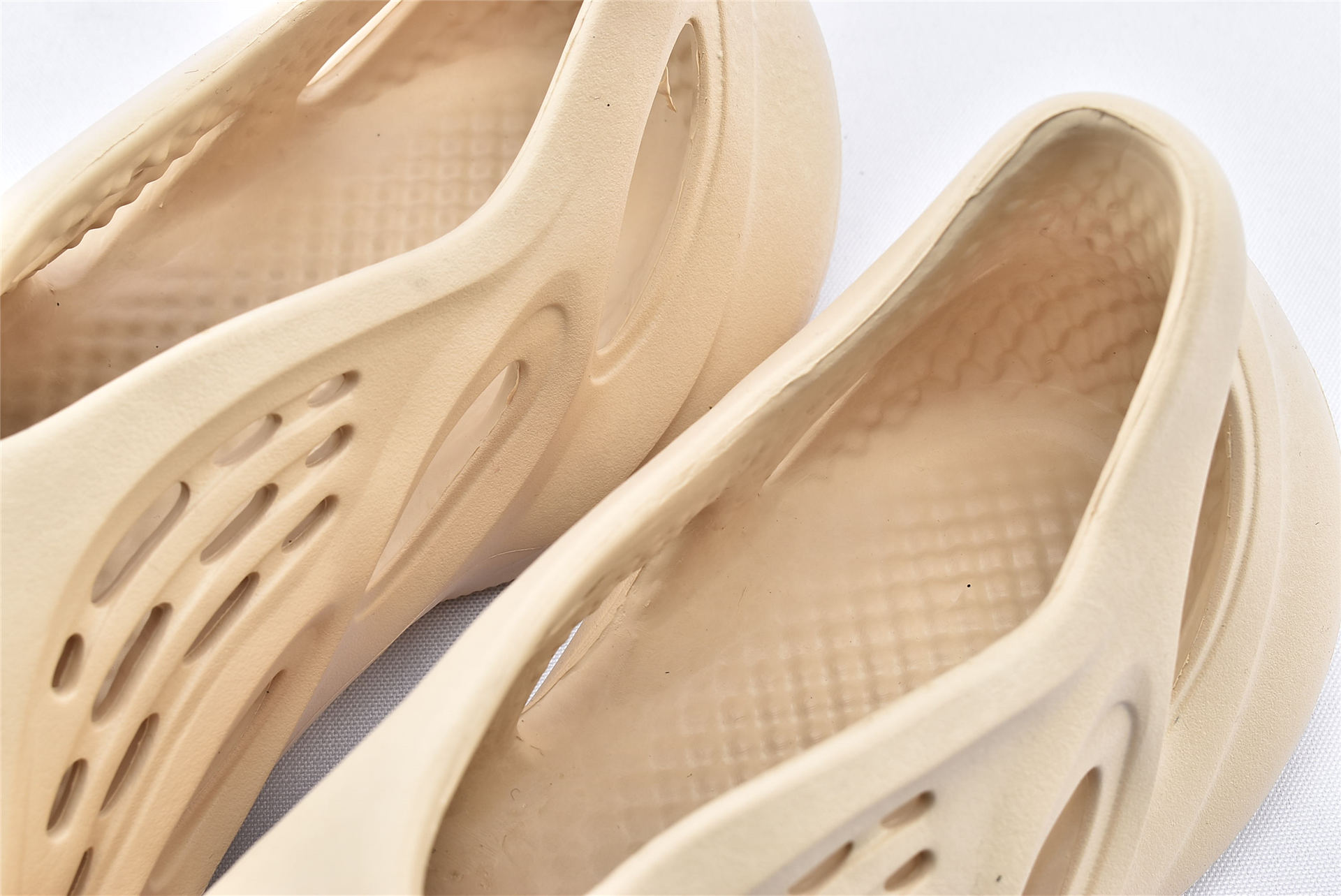 Kanye Yeezy Foam Runner Sand