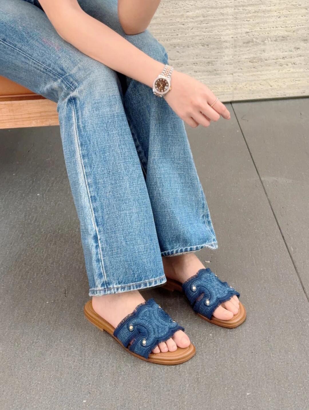 Celi NEW Flat thong sandals