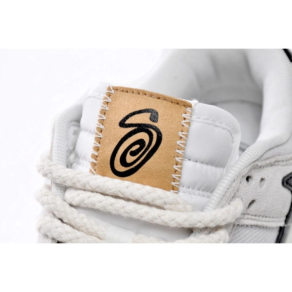Stussy x Nike  Dunk Low DD9776-068