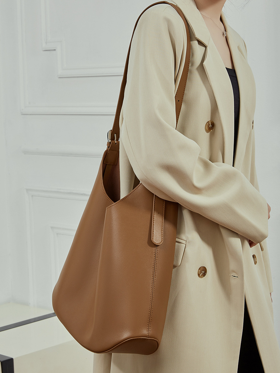 Minimalist Genuine Leather Bucket Bag for Women