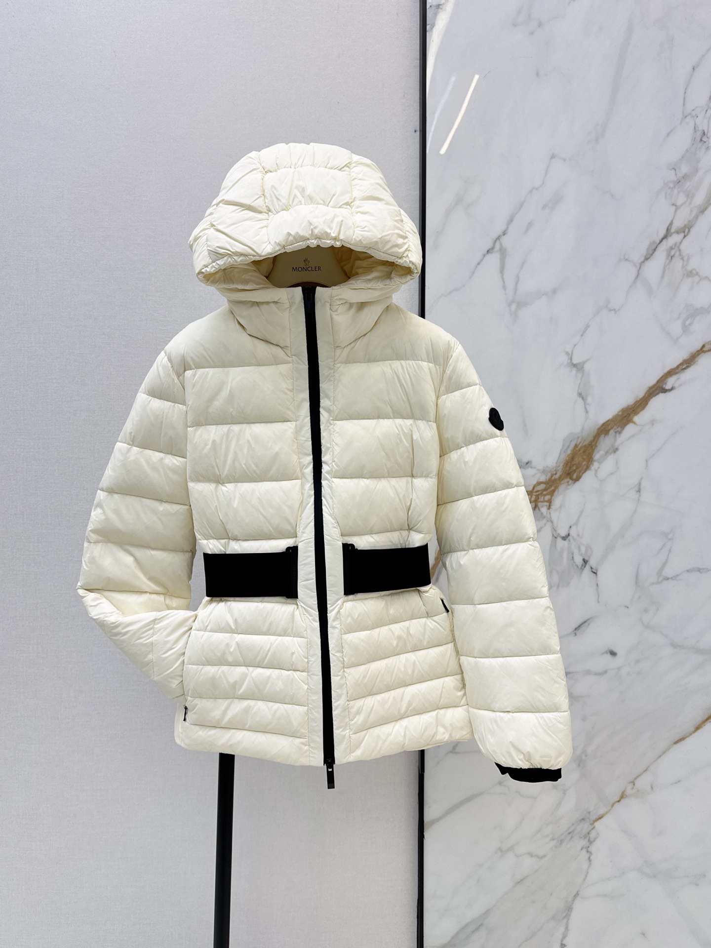 Monc New Hooded cinched-waist down jacket