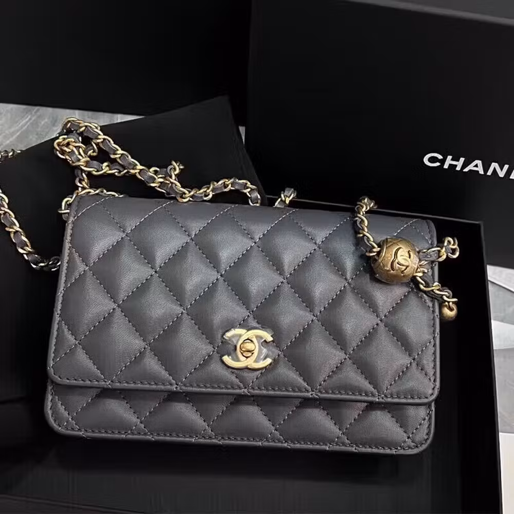 Chanel (CHANEL) women's bag WOC fortune bag series gold buckle diamond pattern small gold ball chain bag shoulder Tanabata Valentine's Day gift AP1450-B02916 gold ball-black