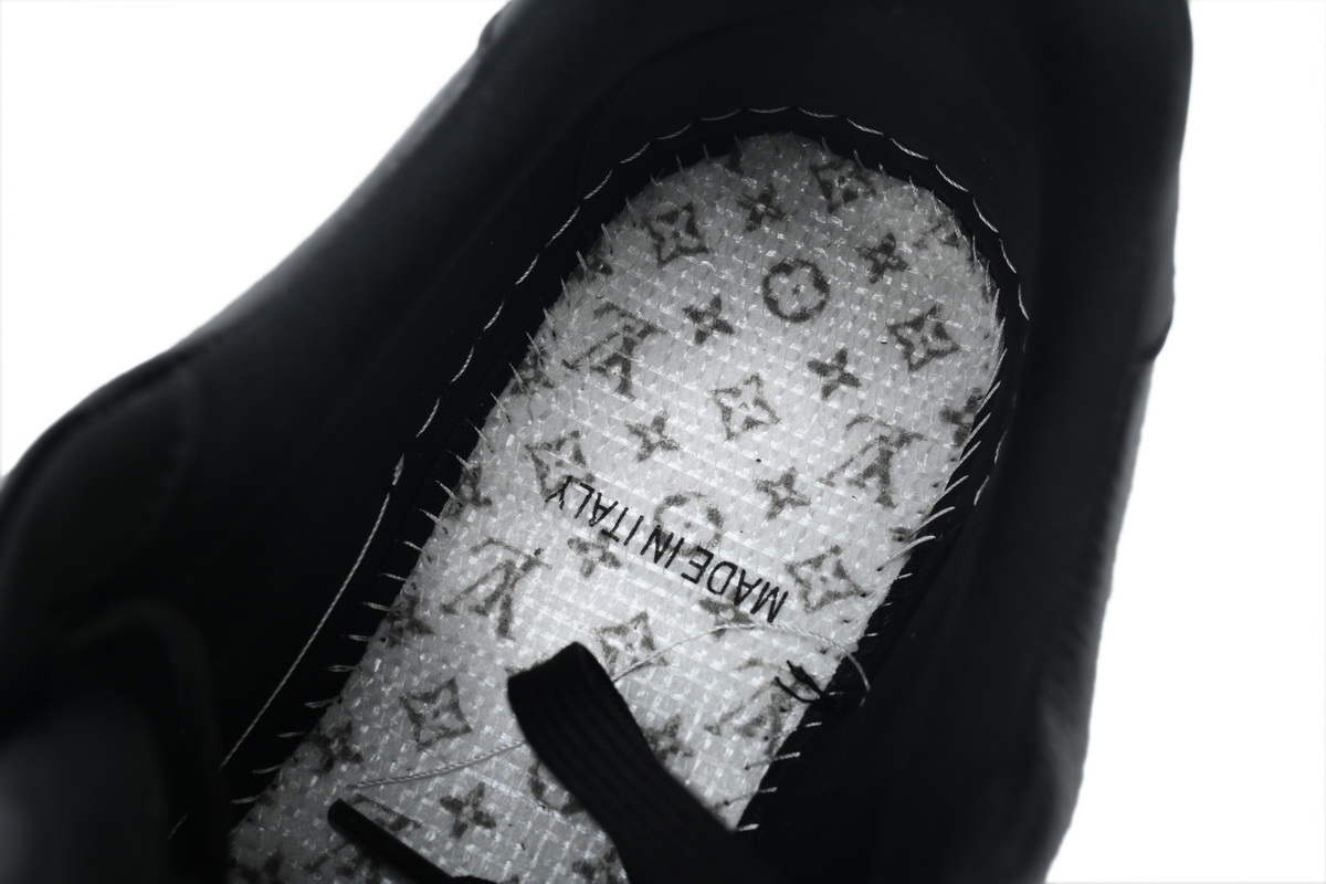 Pkkicks God Batch LOUIS VUITTON Trainer Black