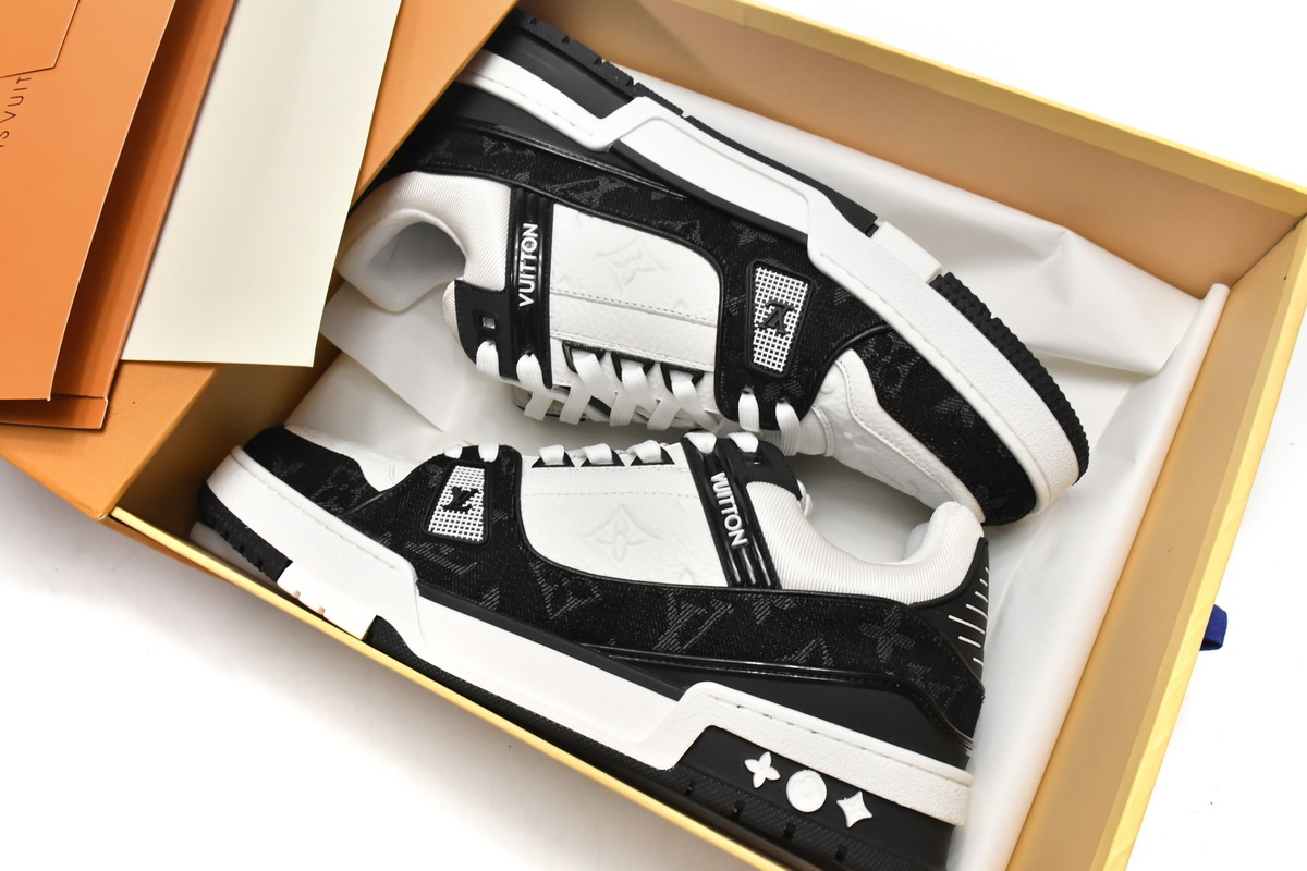 Pkkicks God Batch LOUIS VUITTON Trainer Black And White Cloth Cover VL1202