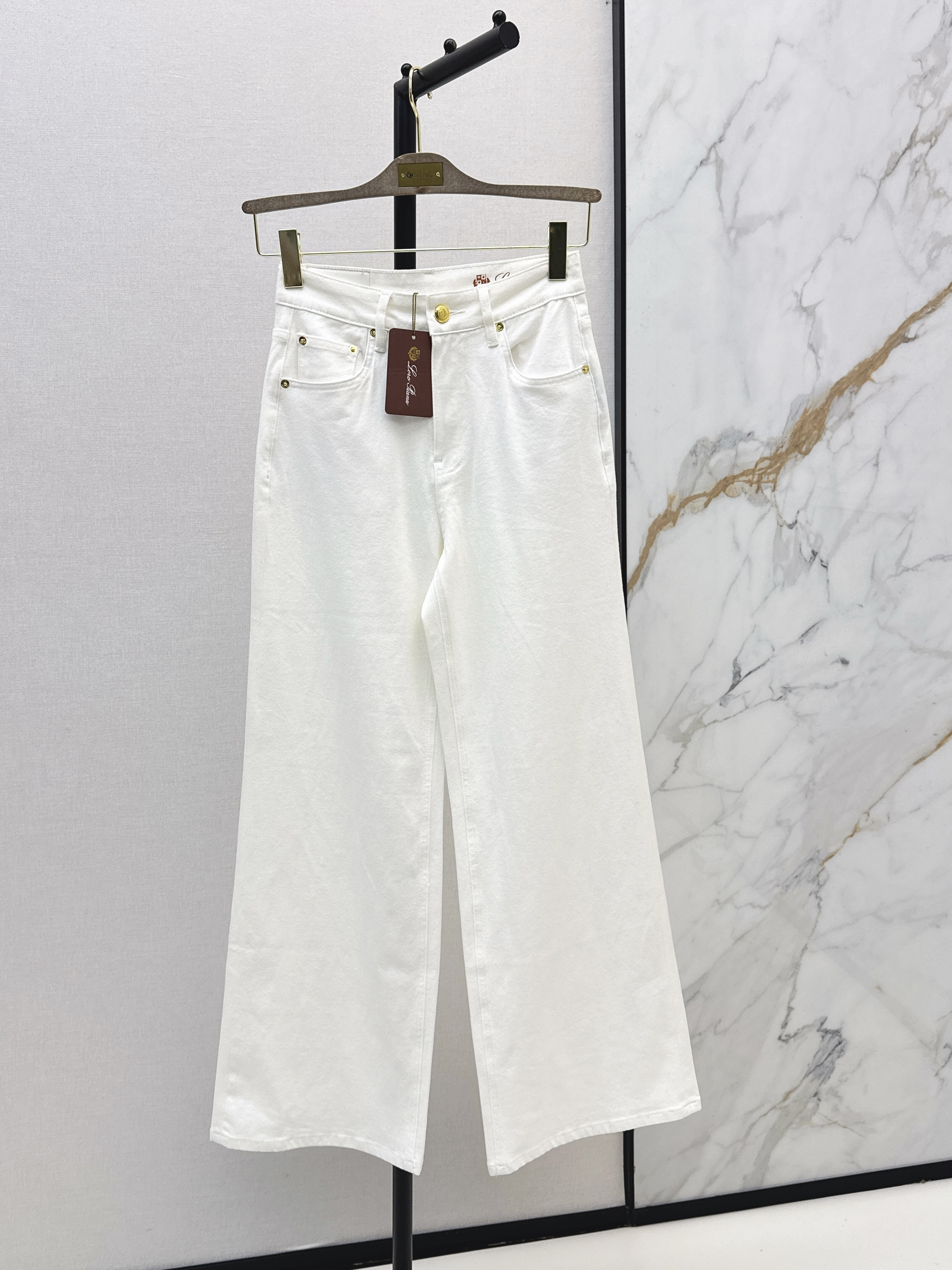 Loro New Straight-leg jeans