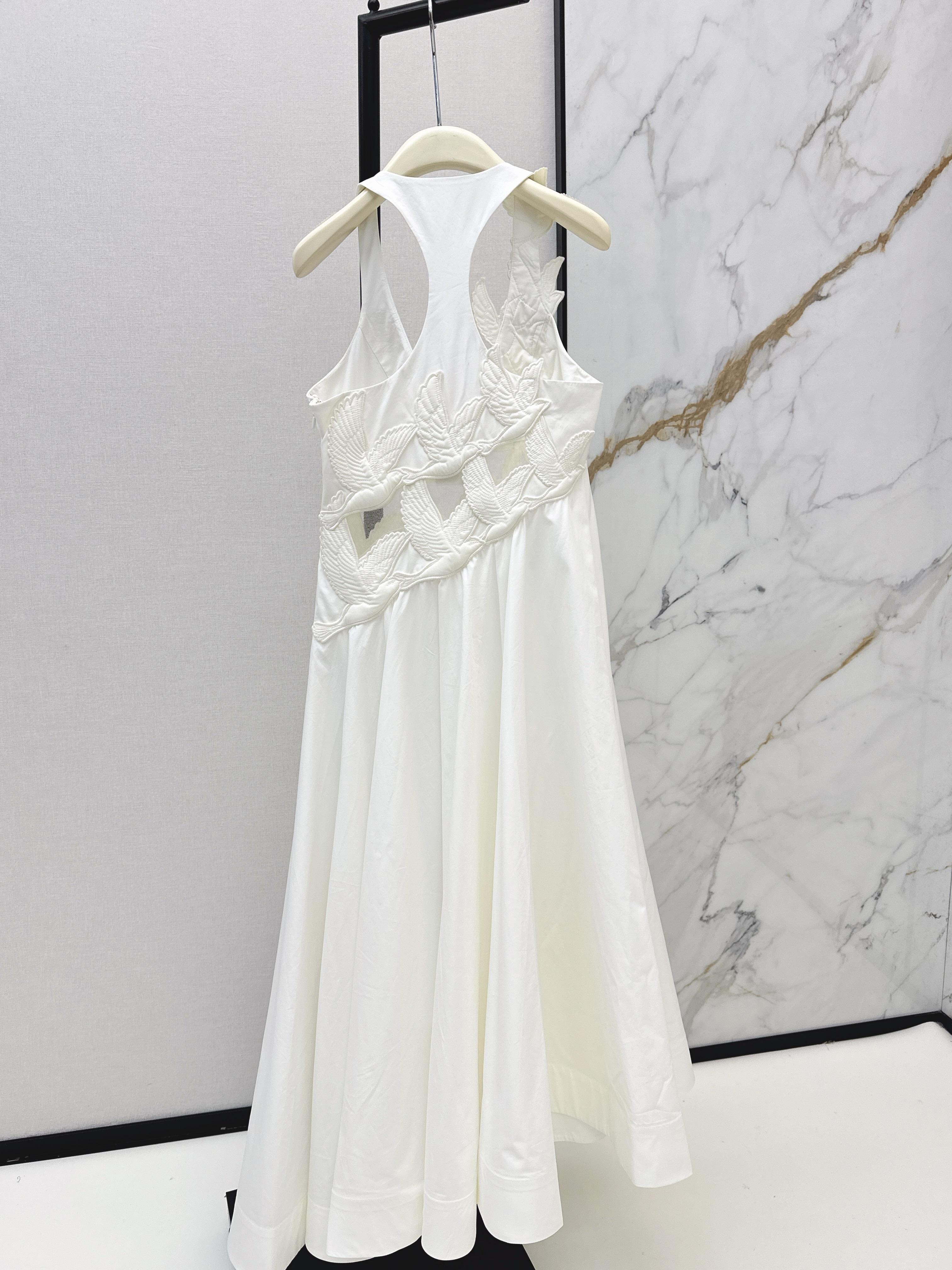 Zimm New Lace contract sleeveless dress