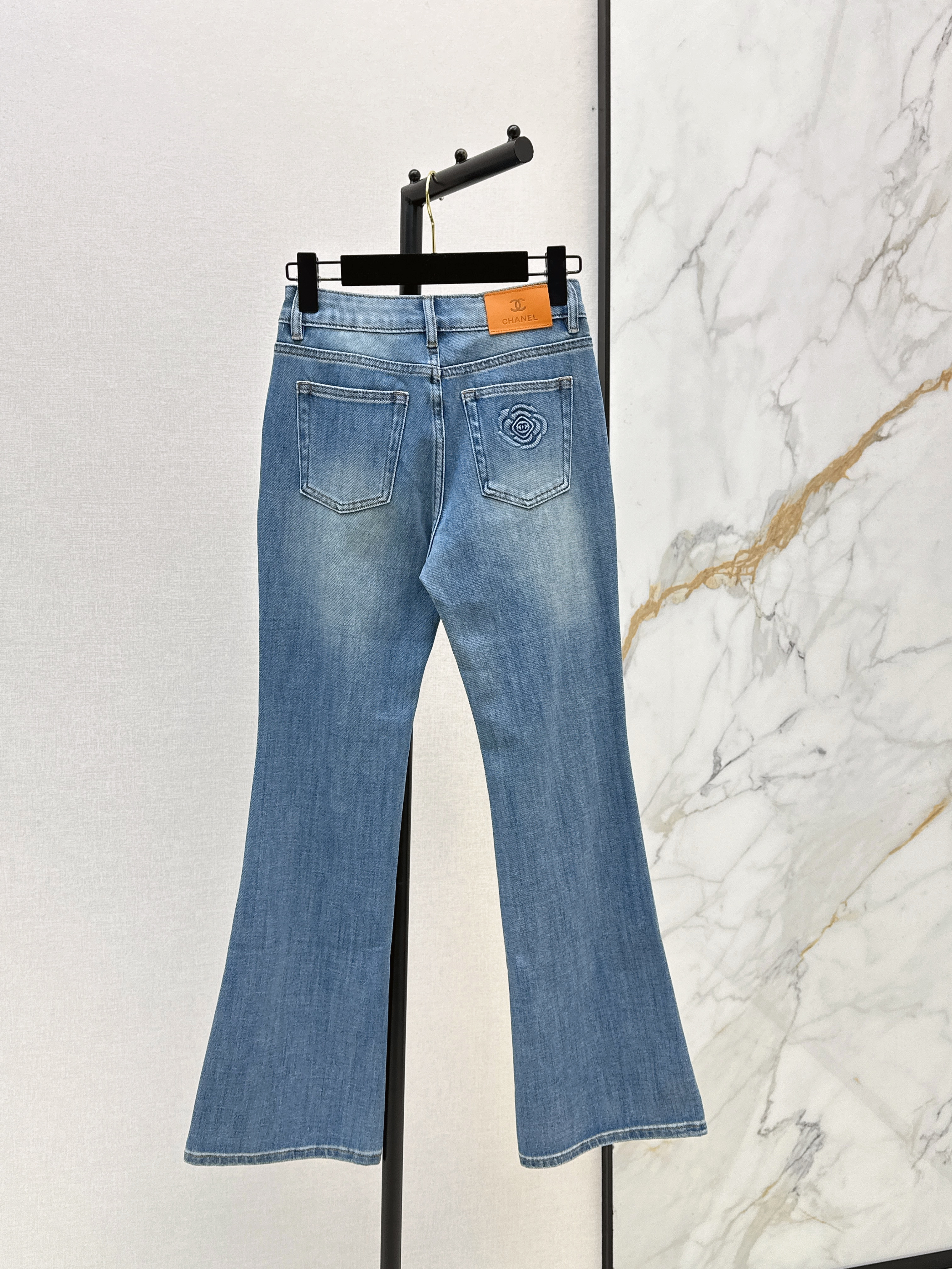 Chan New Slim flare jeans