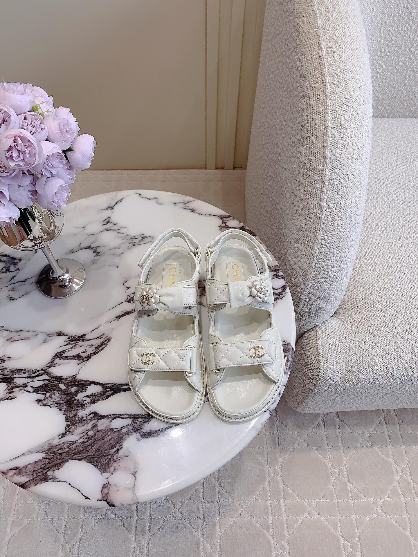 Chan New Velcro sandals