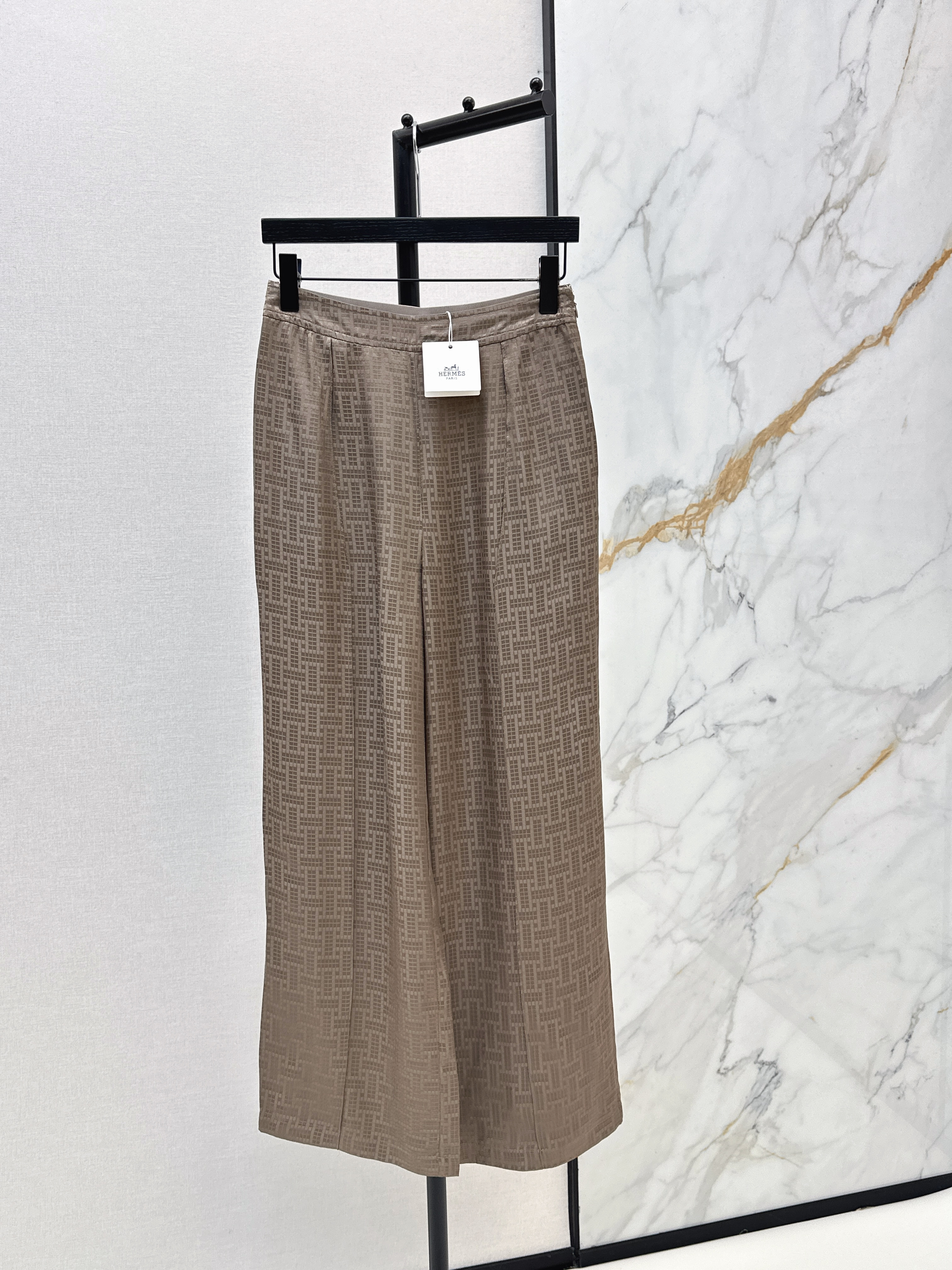 Herm New Jacquard silk pants