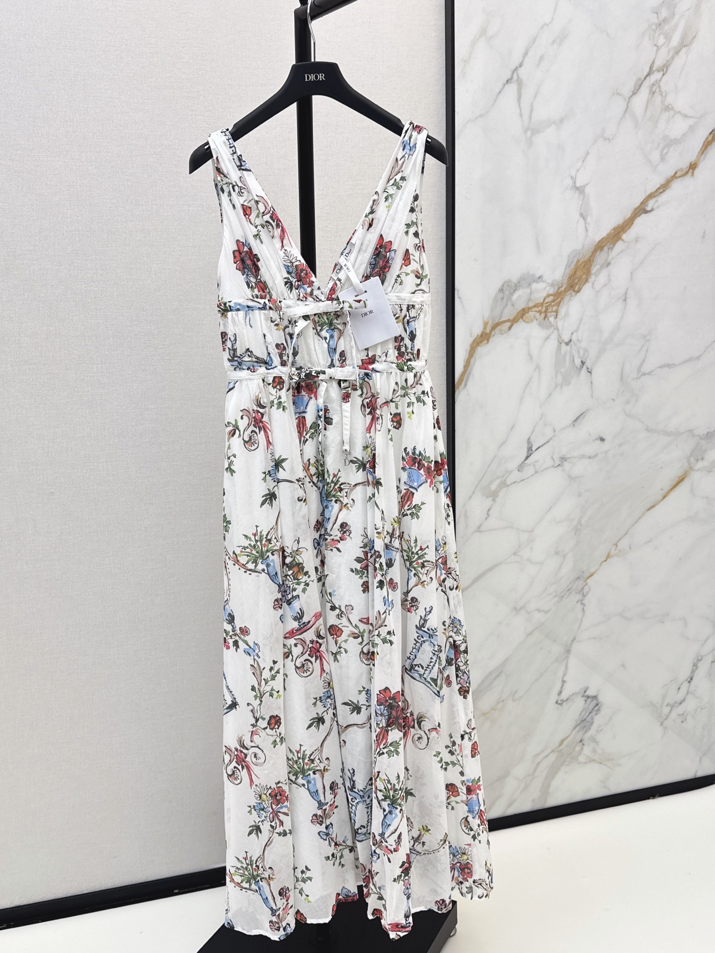 CD New v-neck print dress
