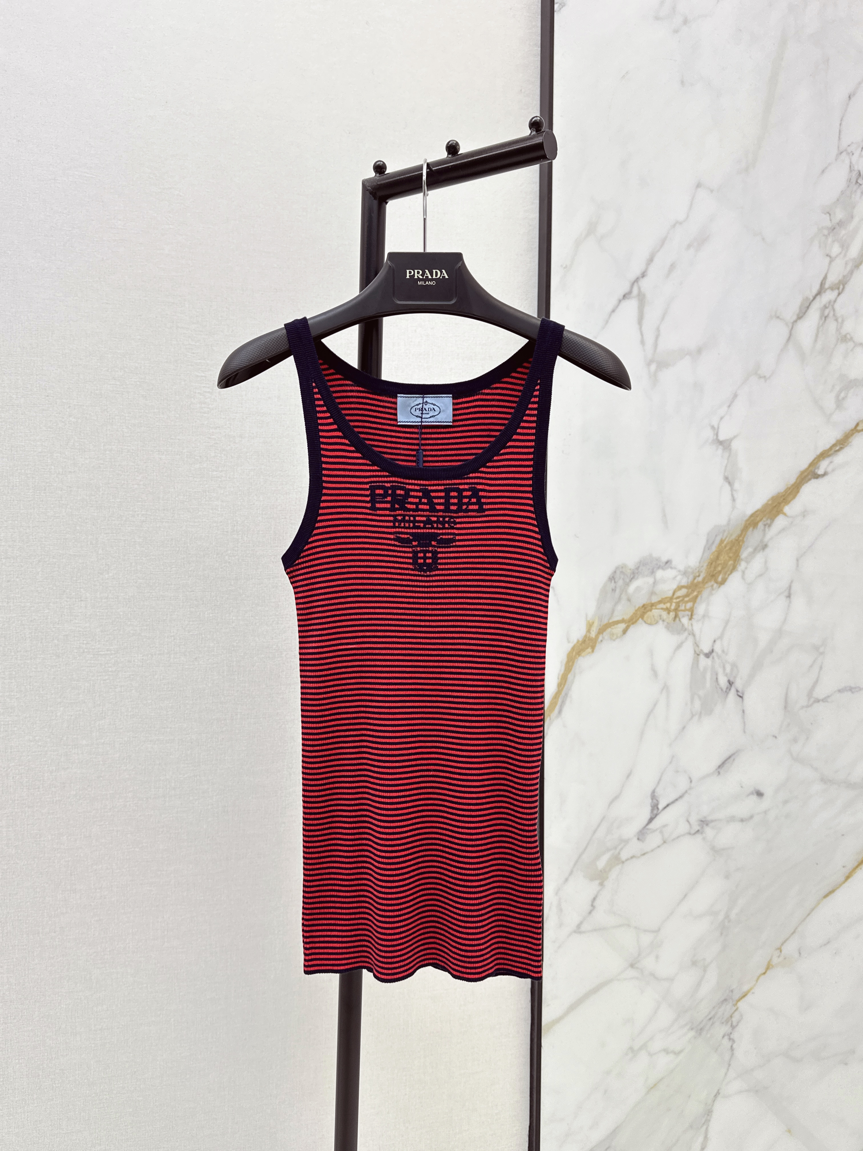 Pra New stripe knit vest