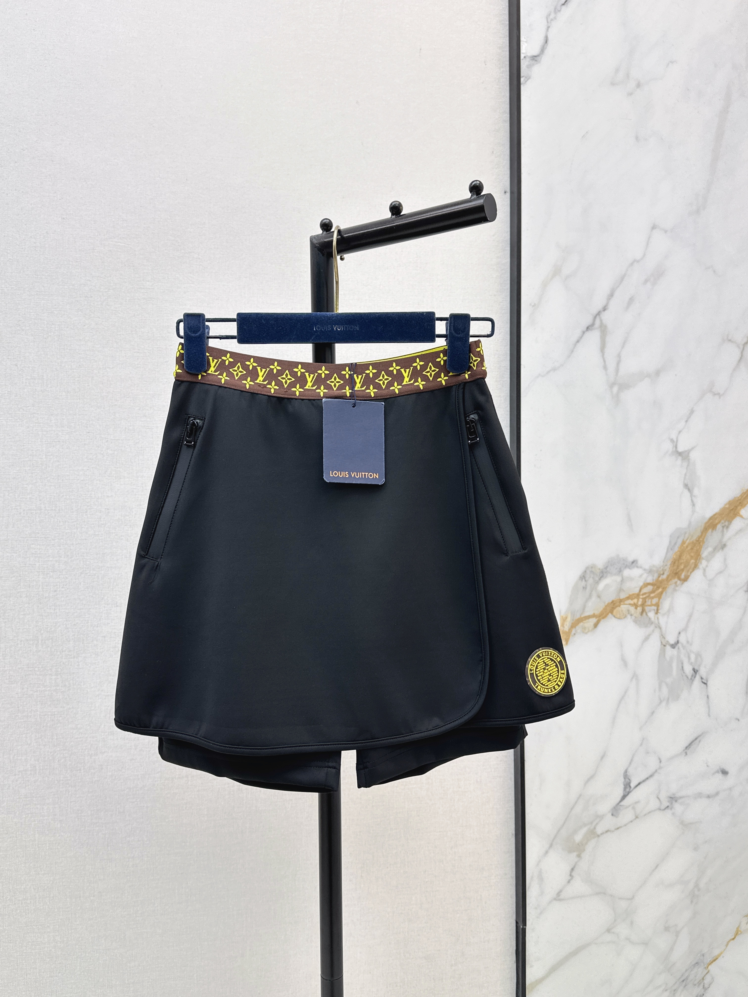 Louis New skirt