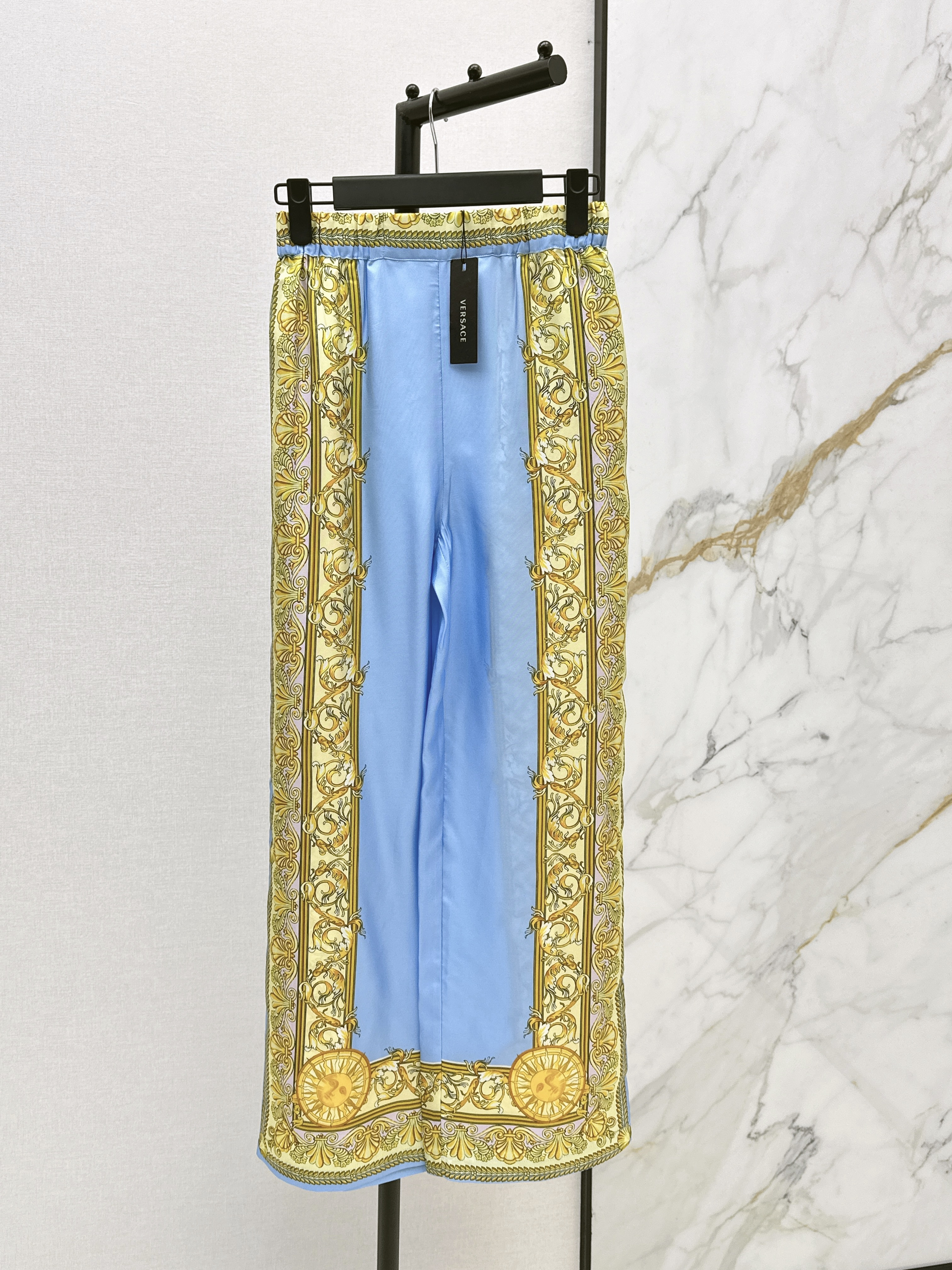 Ver New print silk pants