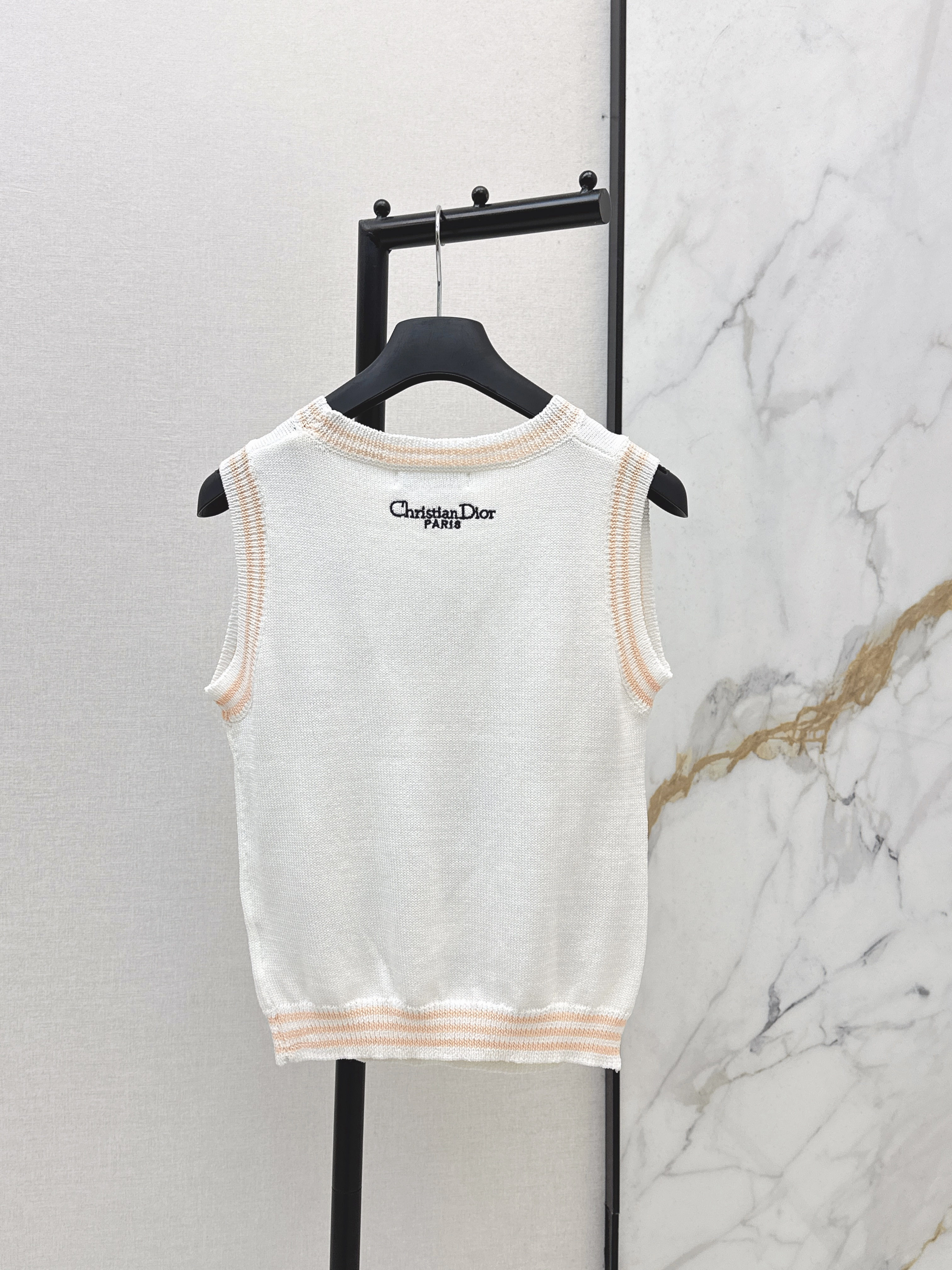 CD New embroidery vest