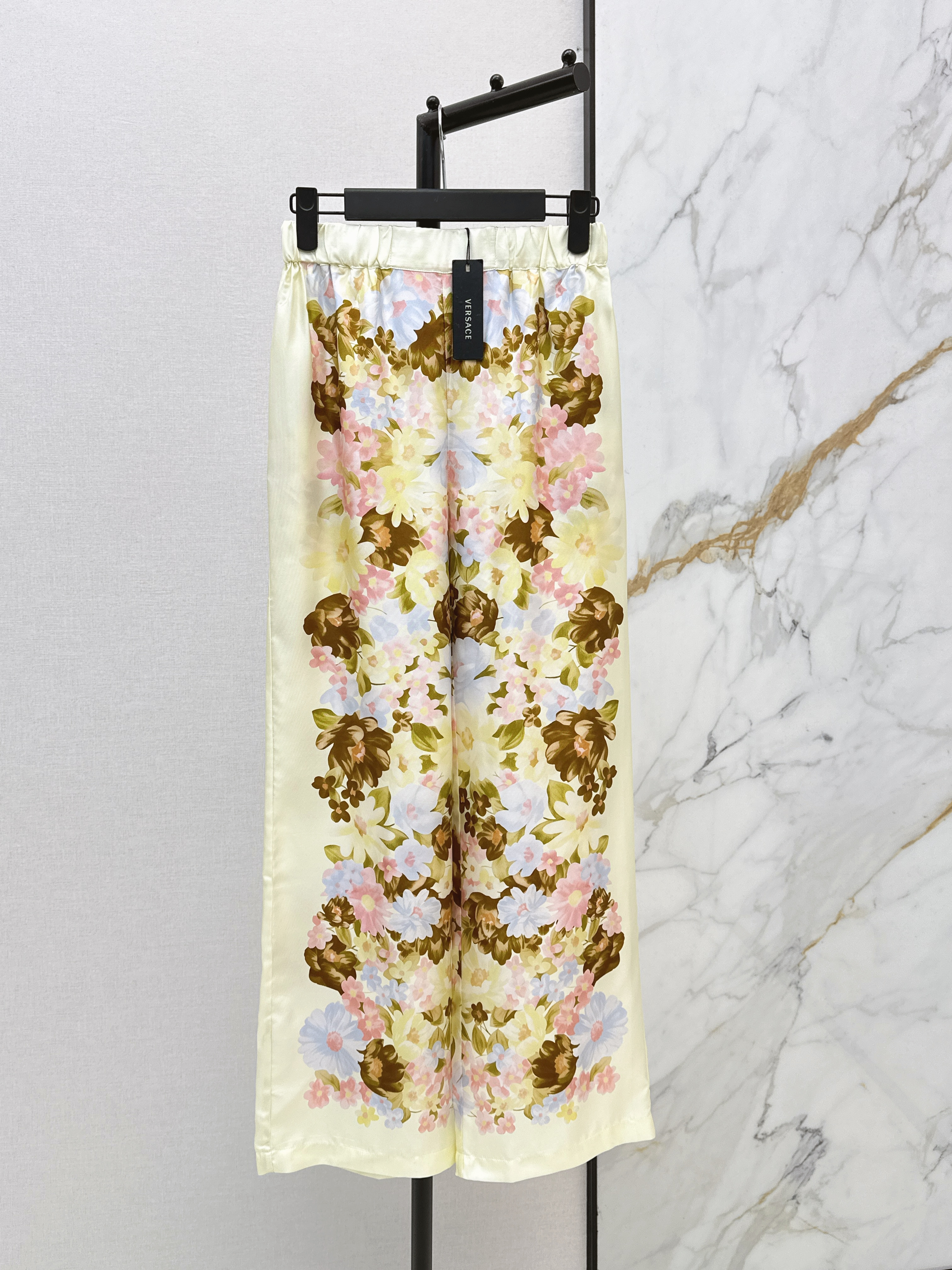 Ver New print silk pants
