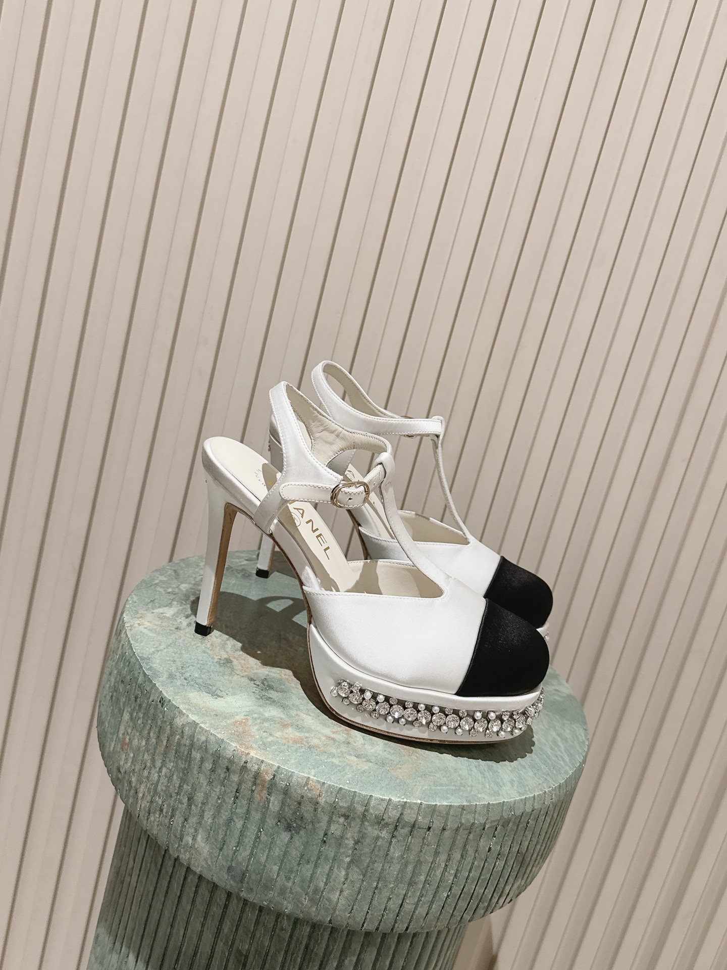Chan NEW Thin-heeled Mary Jane sandals