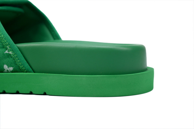 Pkkicks God Batch LOUIS VUITTON Miami flocked green