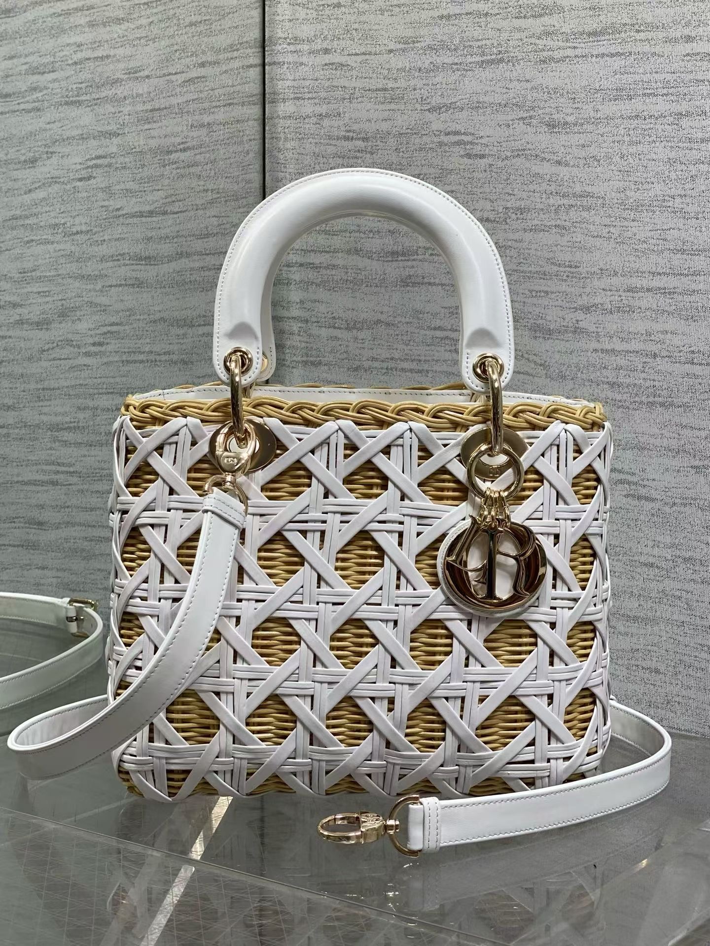 CD New  Woven rattan handbag