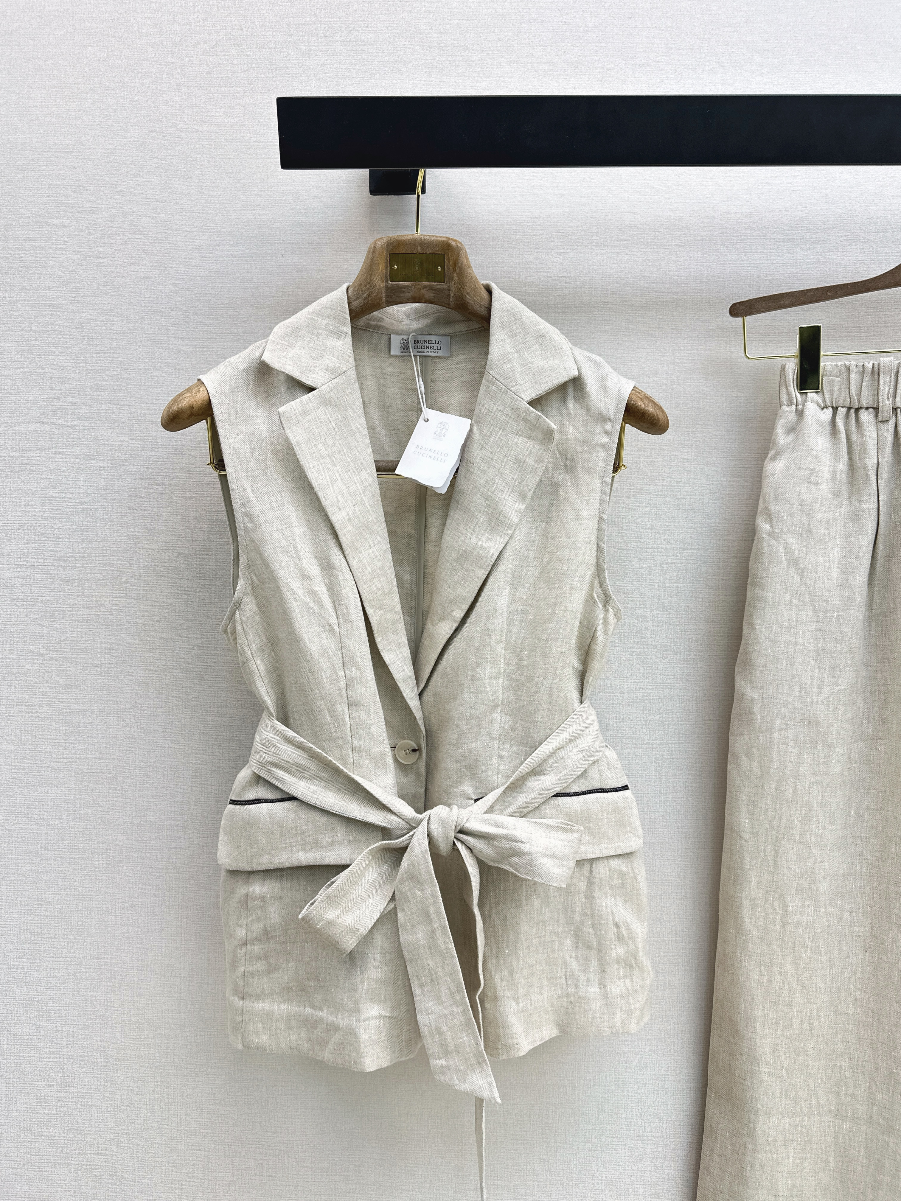 Brun New linen waistcoat
