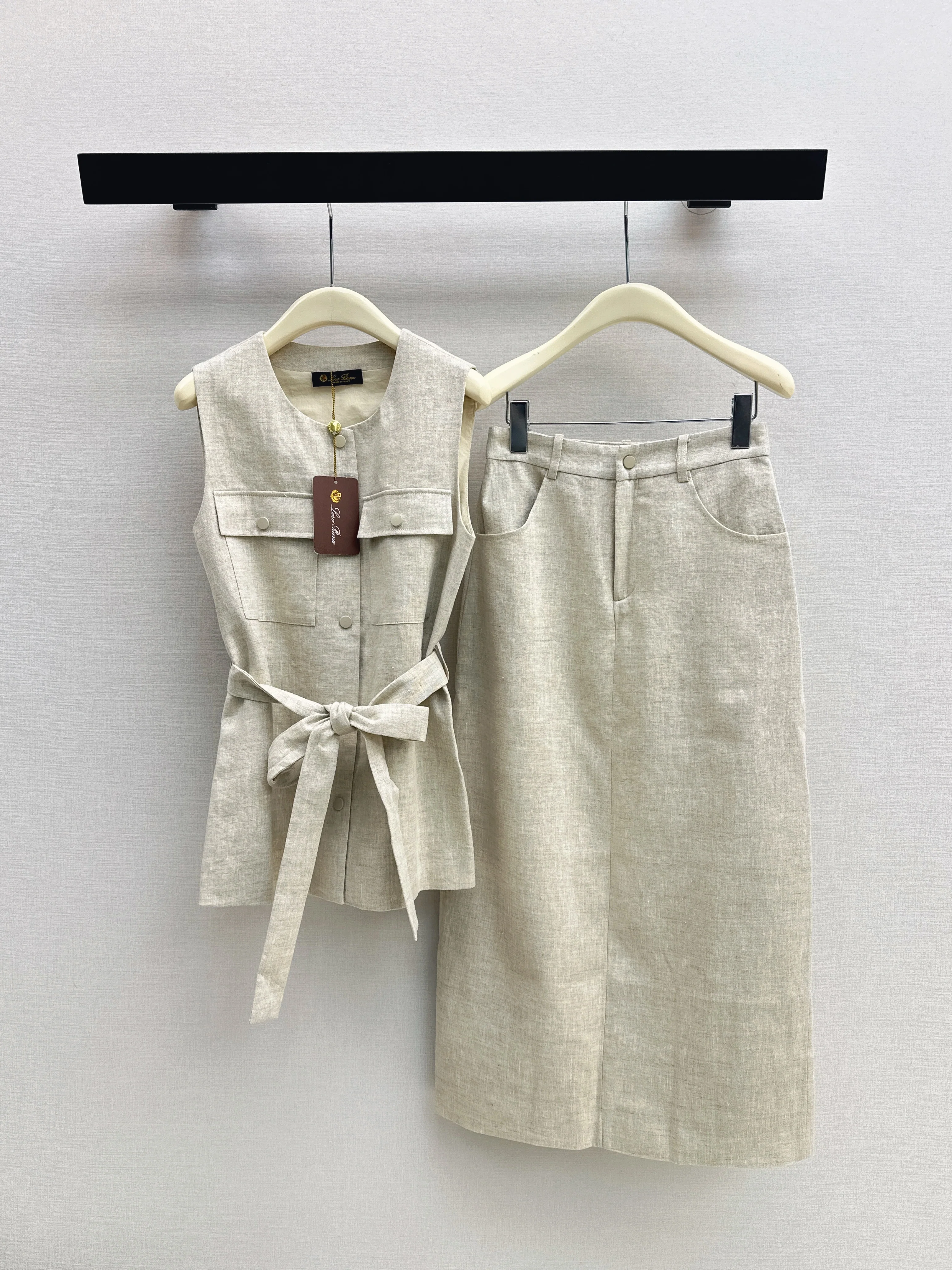 Loro NEW linen suit