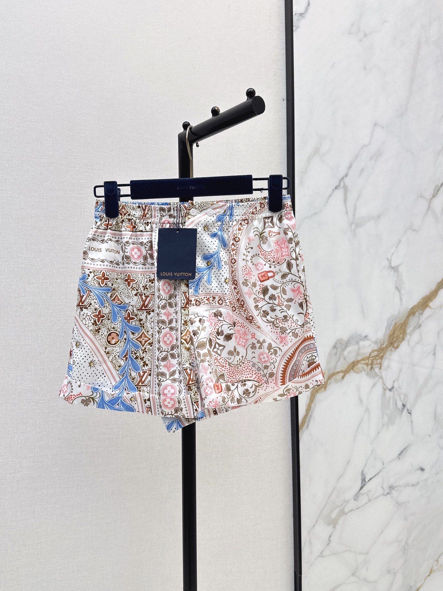 Louis New printed shorts
