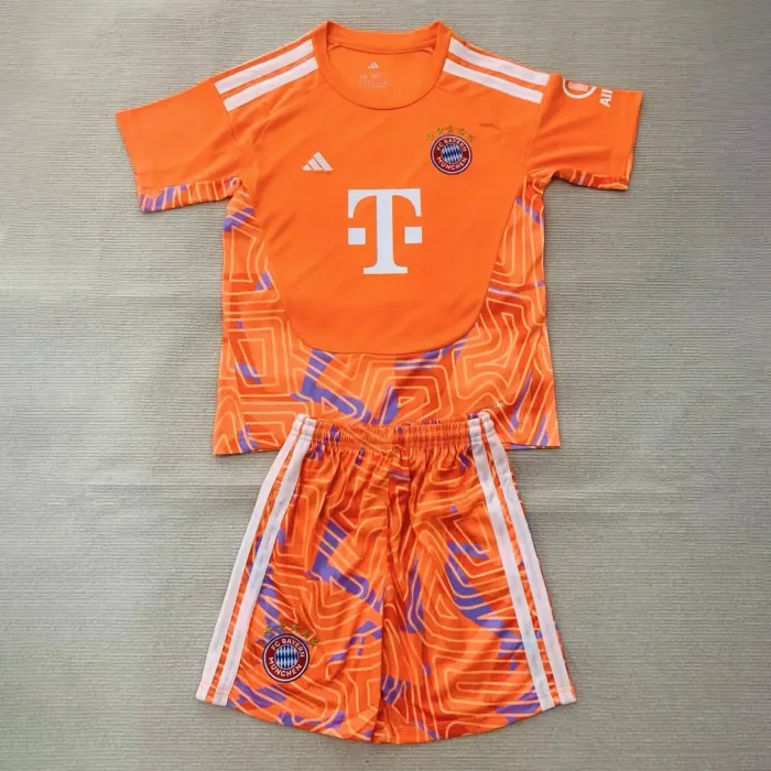 Bayern Munich Goalkeeper Jersey Suit 26/27