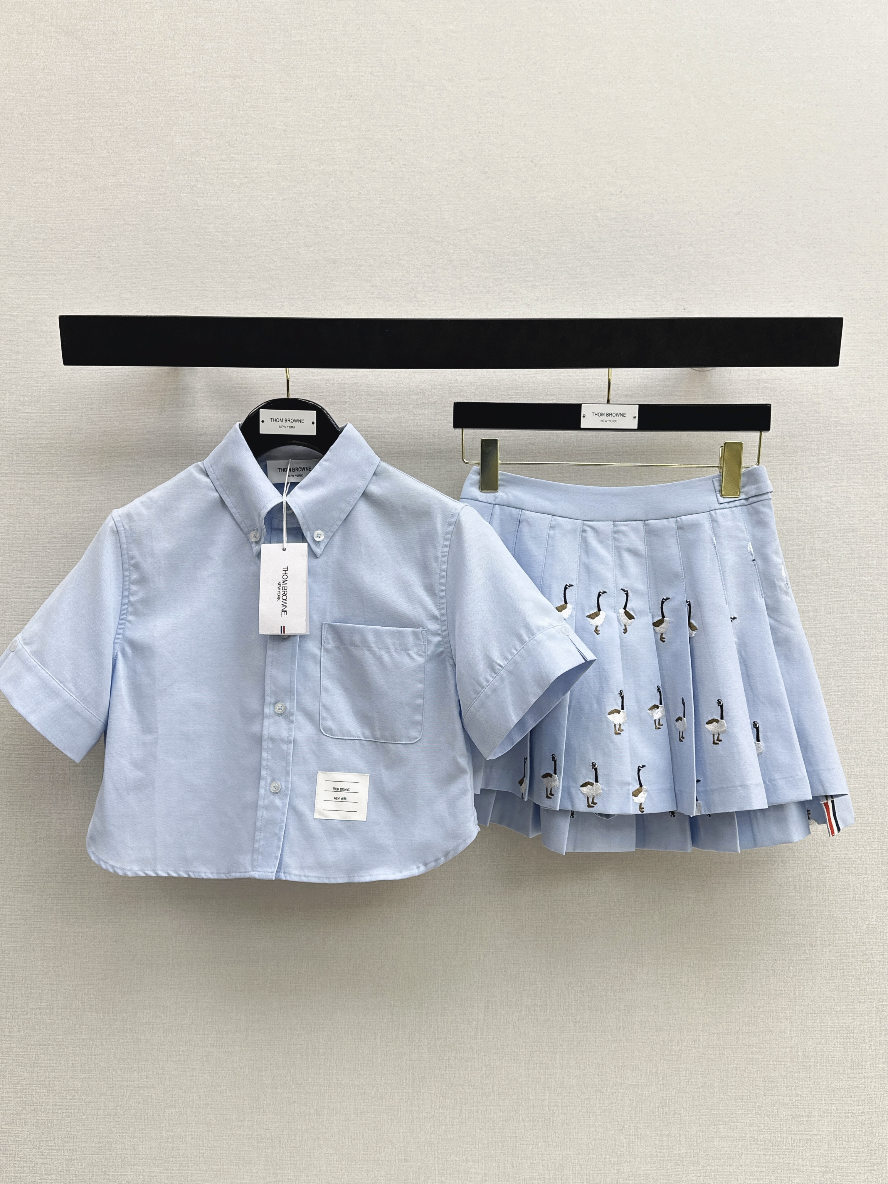 Thom New shirt+pleated skirt set