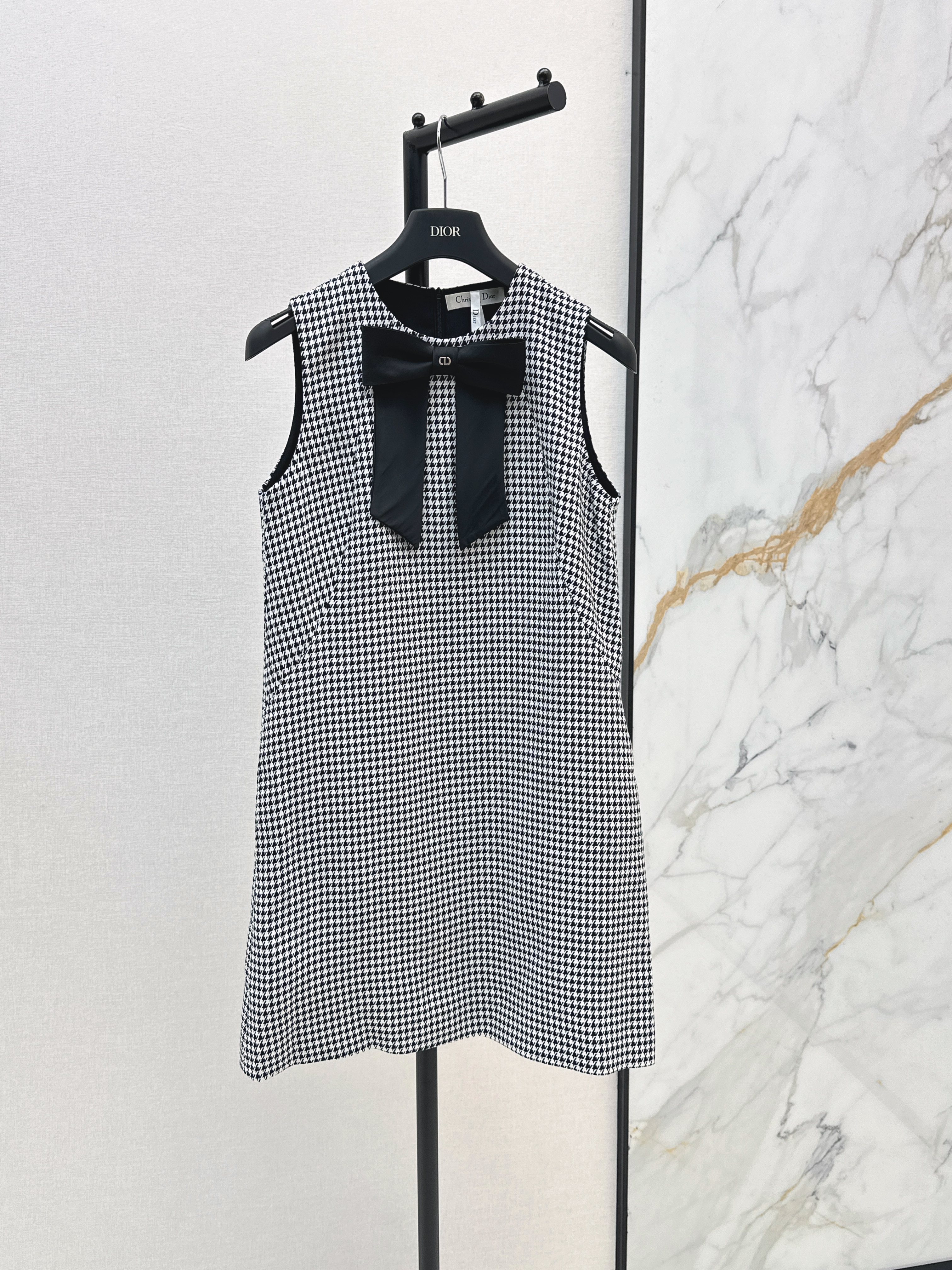 CD New Houndstooth Sleeveless dress