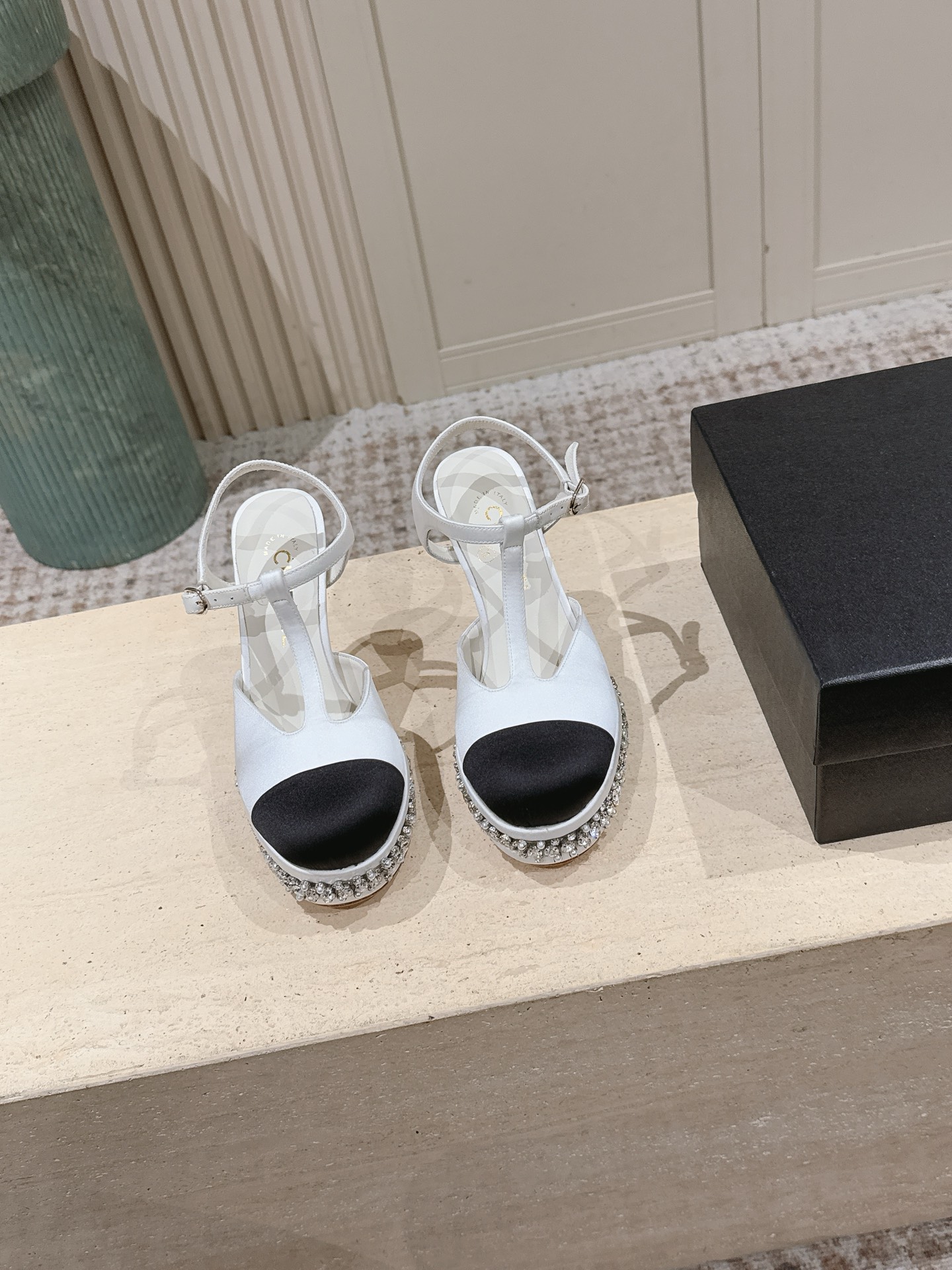 Chan NEW Thin-heeled Mary Jane sandals