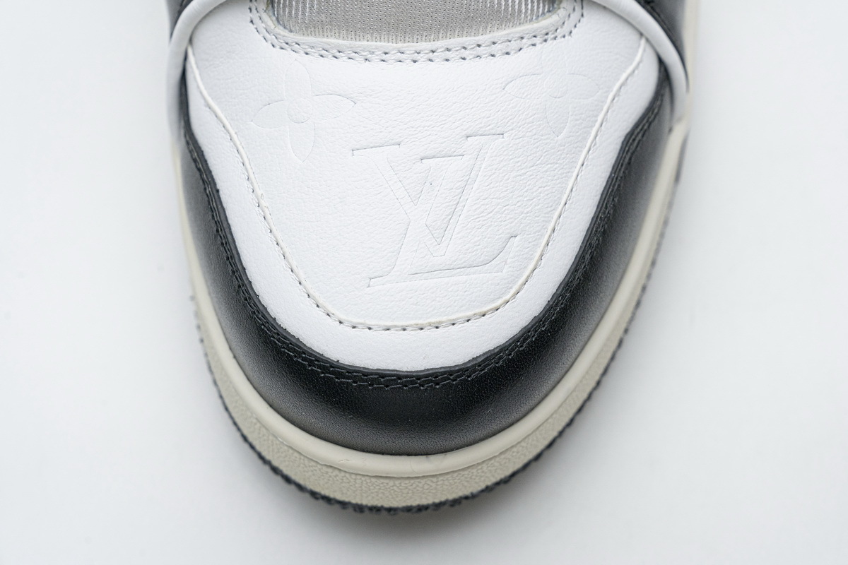 Pkkicks God Batch LOUIS VUITTON 20ss Trainer Black White