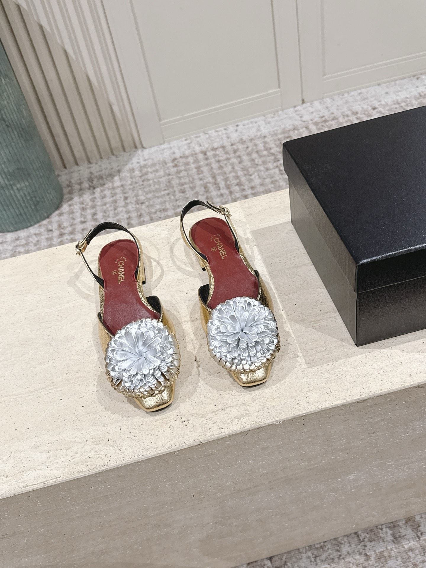 Chan NEW Camellia Flat Shoes