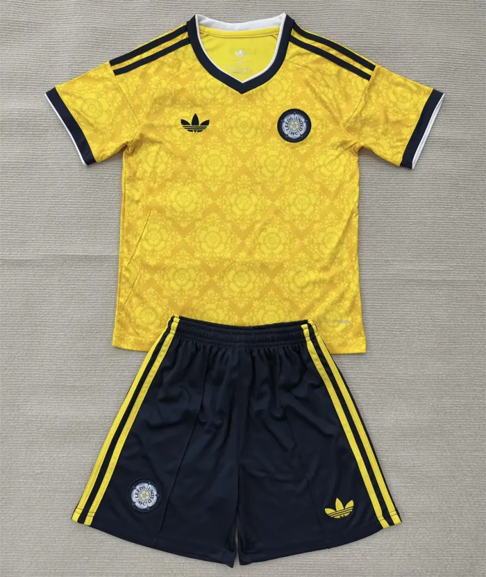 Kids Leeds United Away Suit 26/27