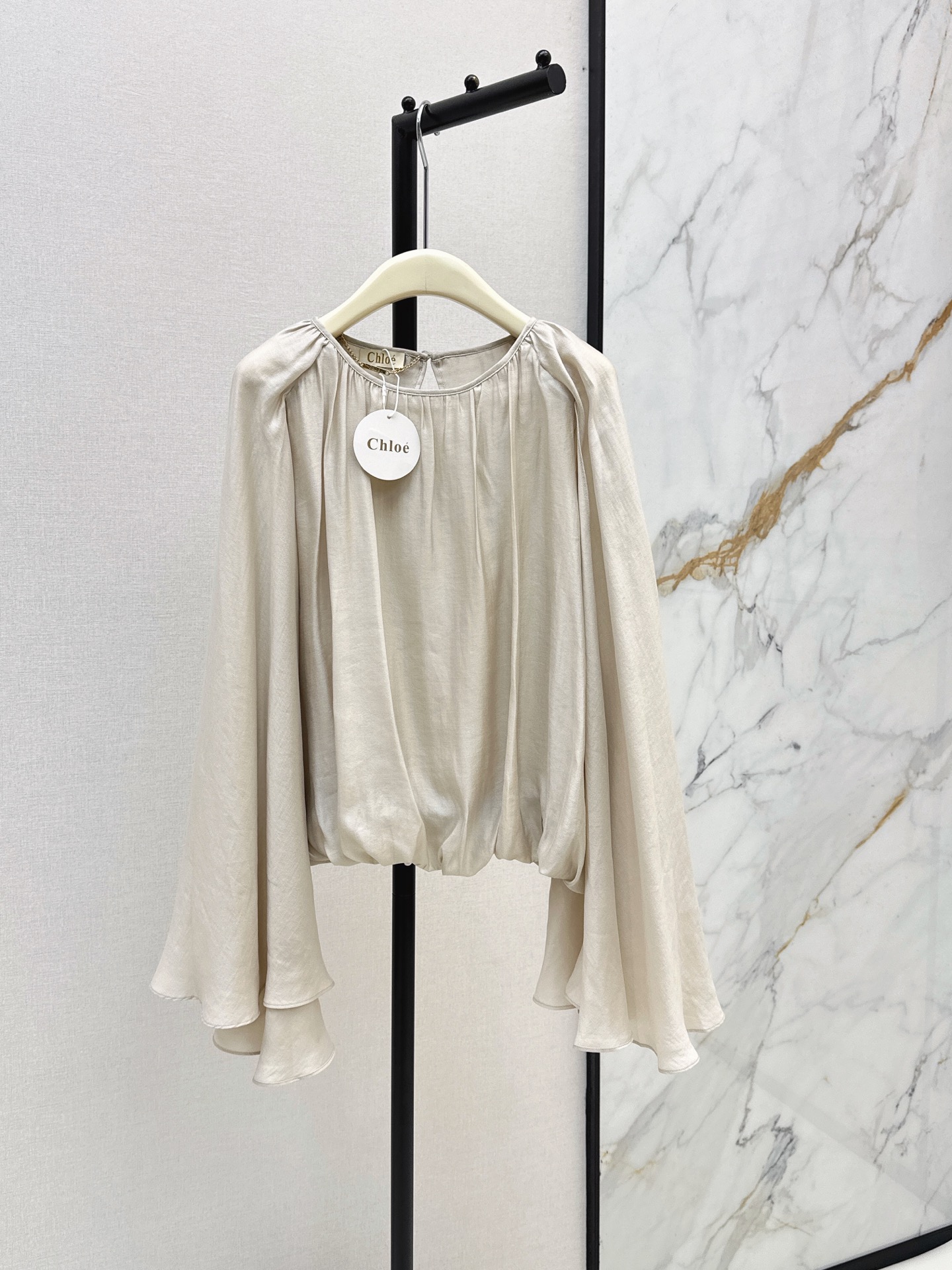 Chol New Cape-sleeve top