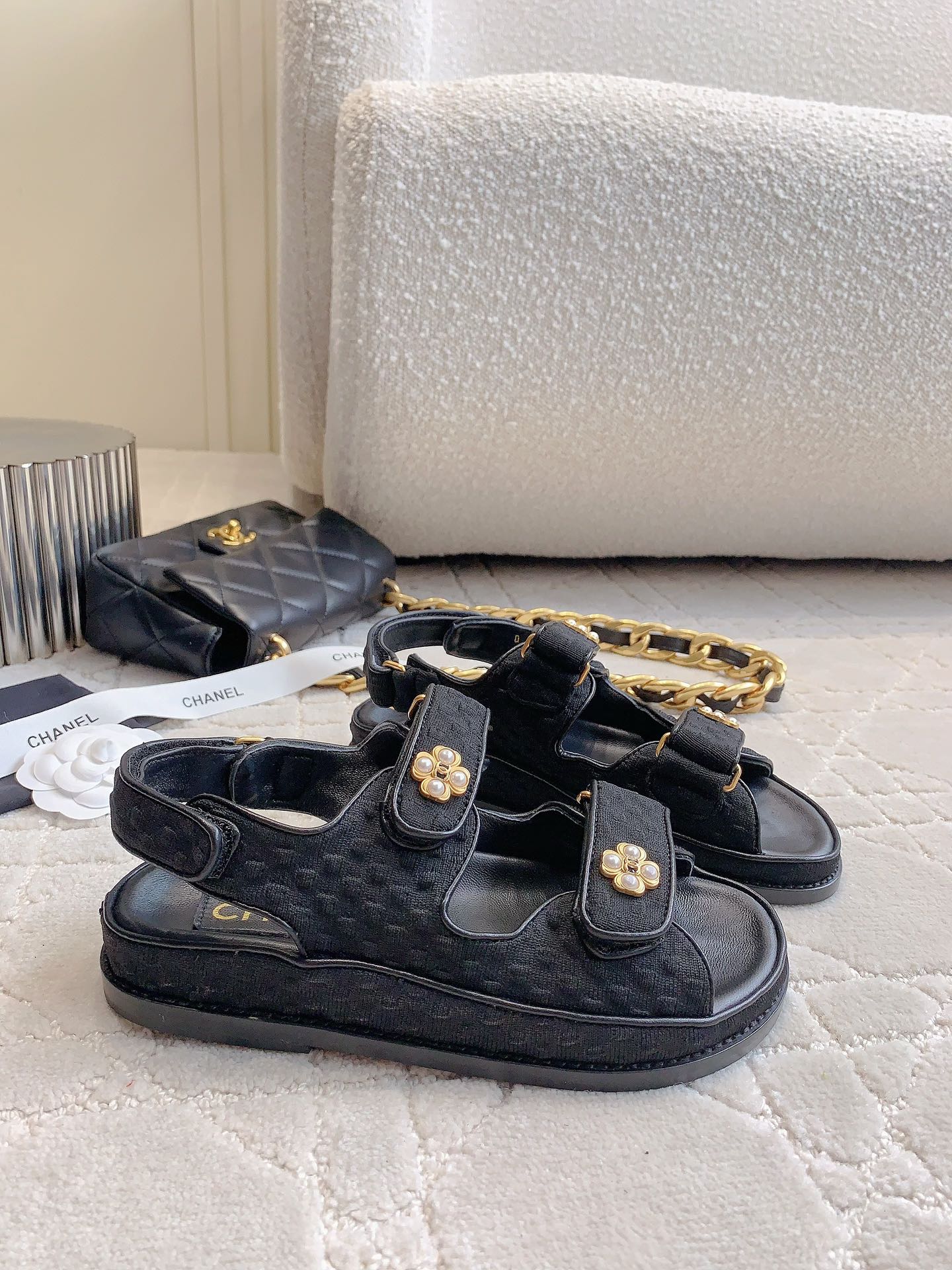 Chan New Velcro sandals