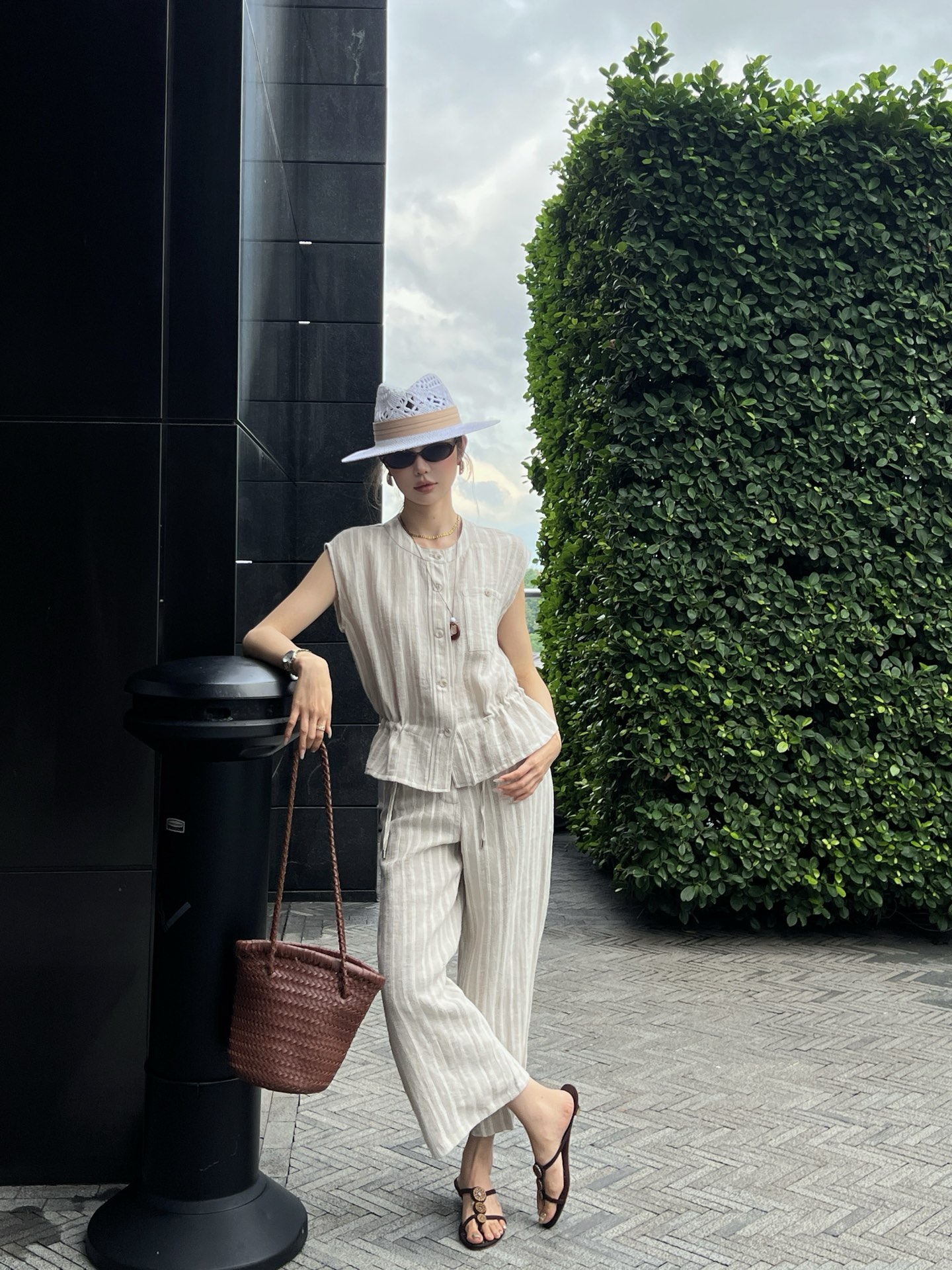 Loro New Striped linen vest